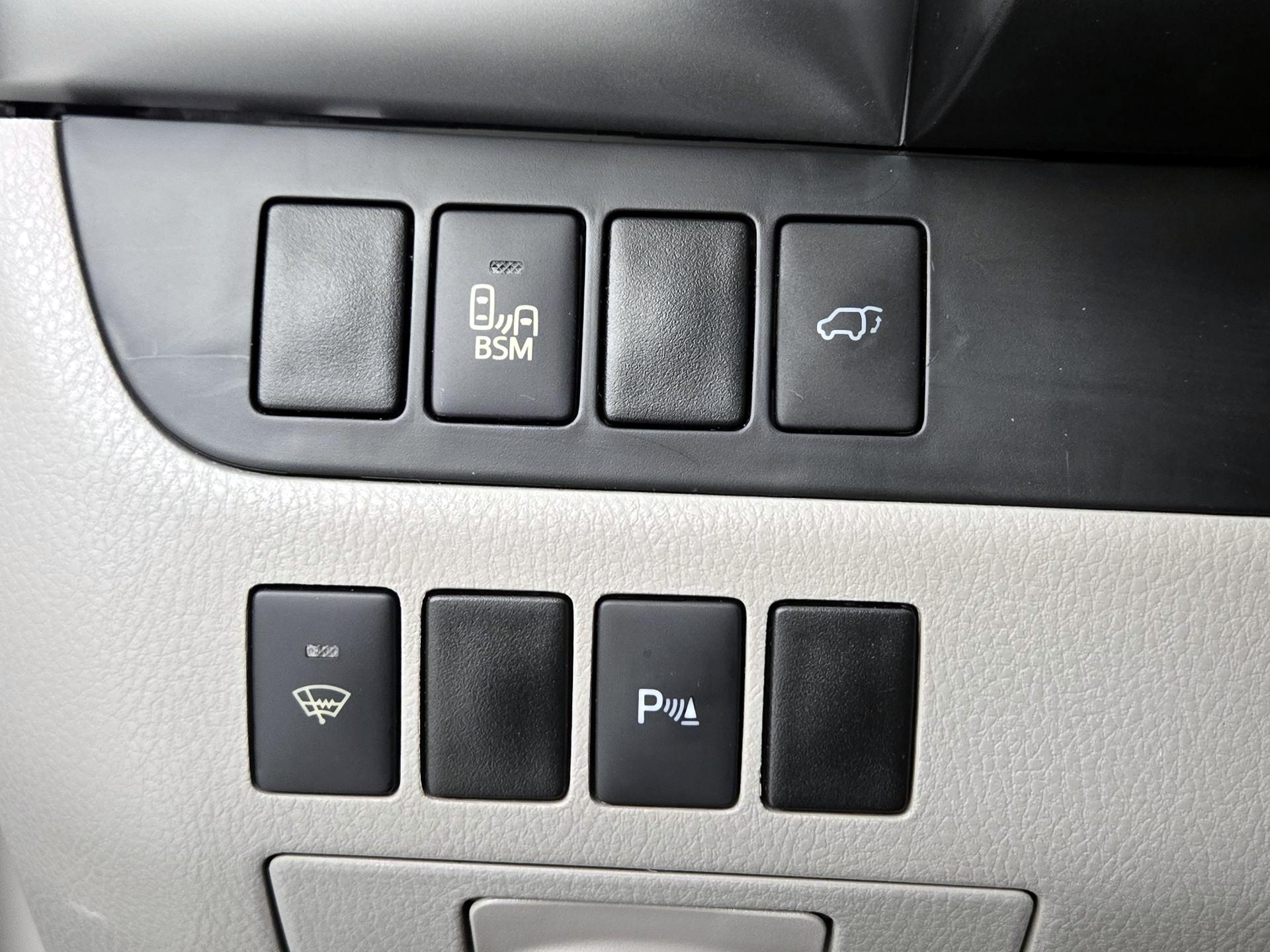 Thumbnail: 2014 Toyota Highlander - 13