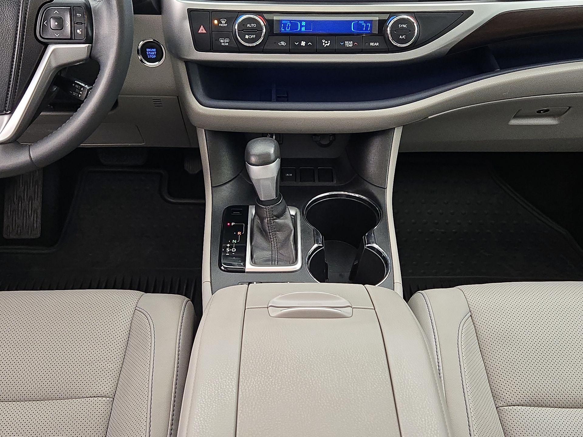 Thumbnail: 2014 Toyota Highlander - 17