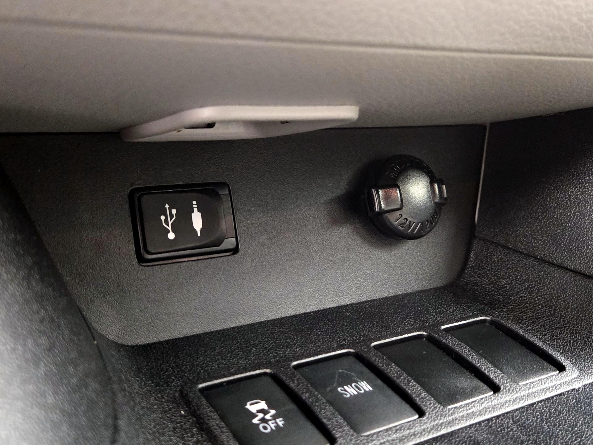 Thumbnail: 2014 Toyota Highlander - 18