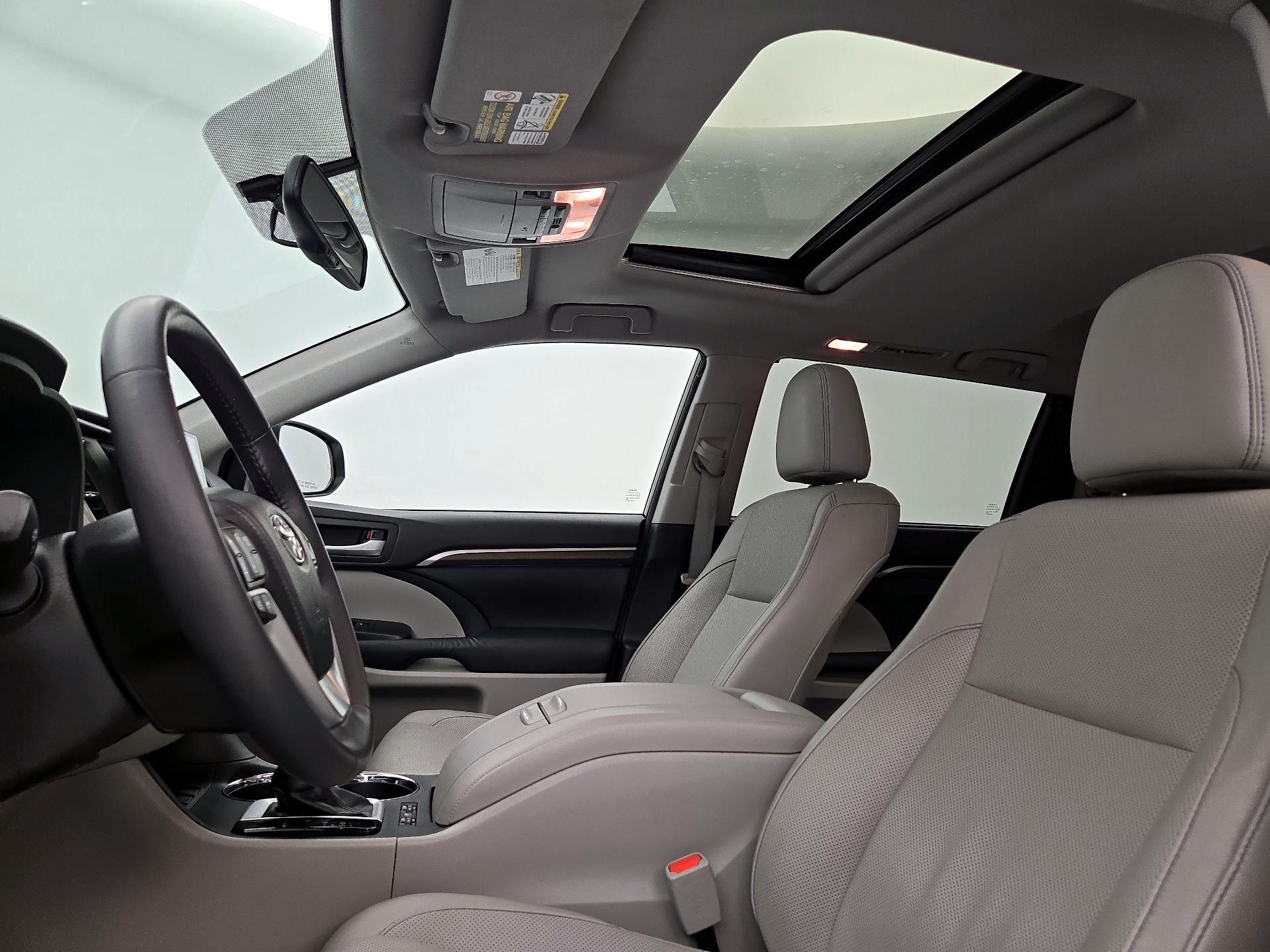 Thumbnail: 2014 Toyota Highlander - 19