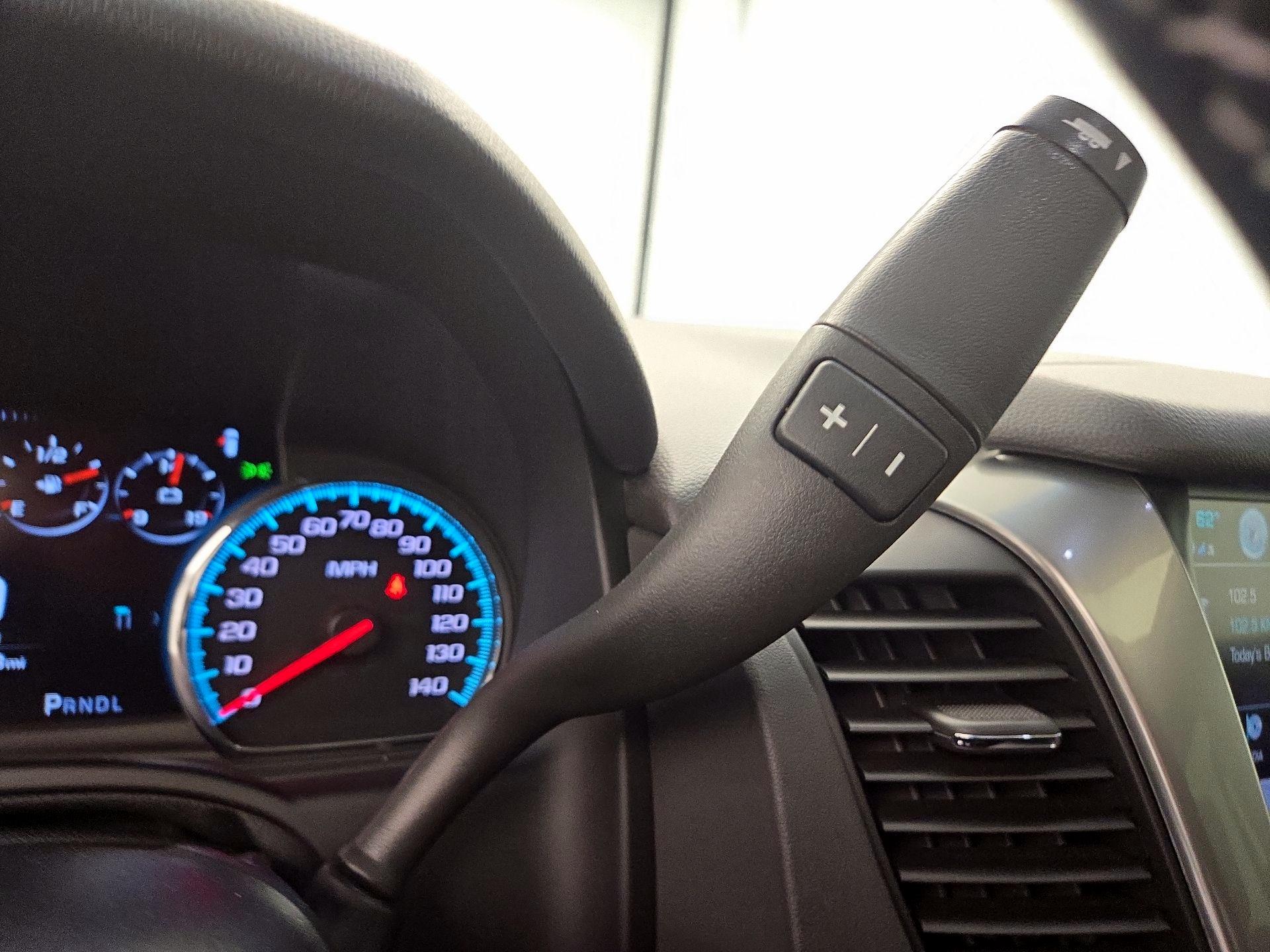 Thumbnail: 2019 Chevrolet Tahoe - 17