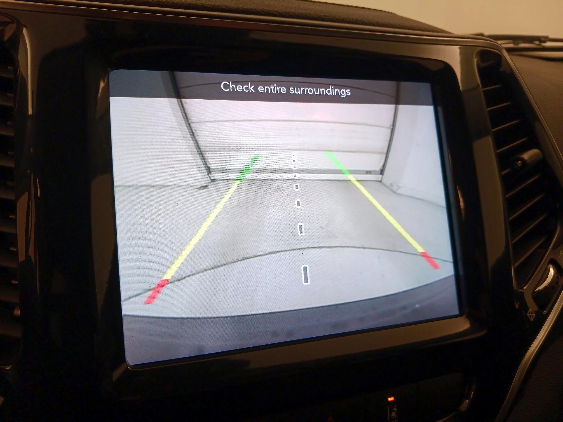 Thumbnail: 2021 Jeep Cherokee - 14