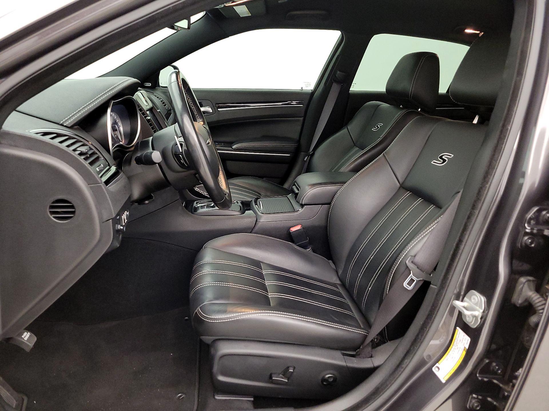 Thumbnail: 2021 Chrysler 300 - 11