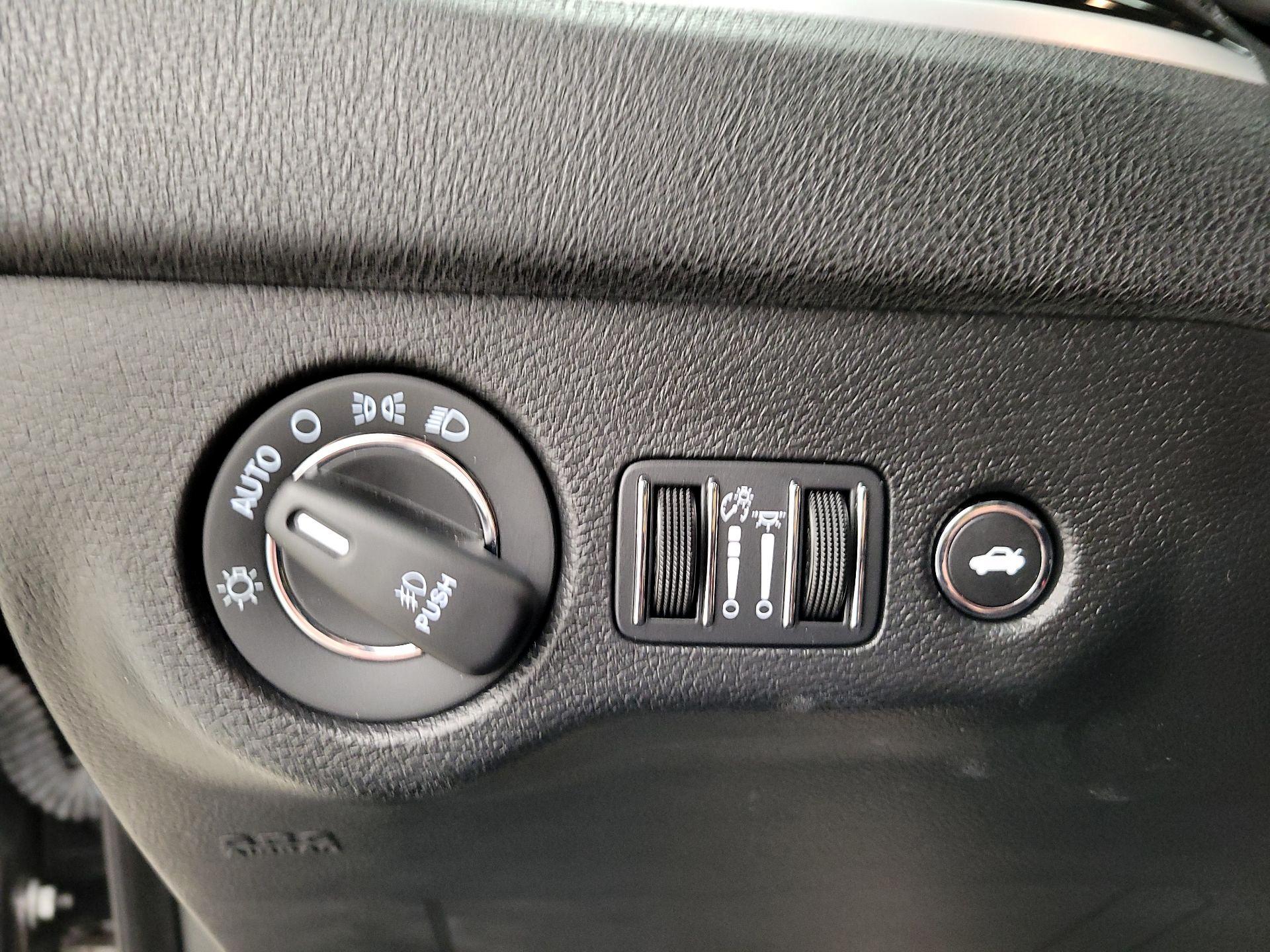 Thumbnail: 2021 Chrysler 300 - 13