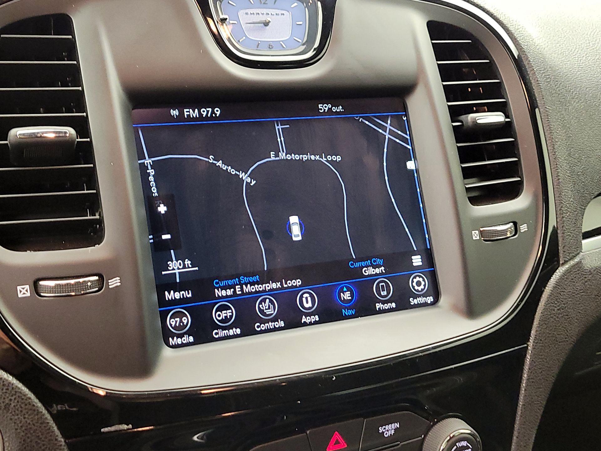 Thumbnail: 2021 Chrysler 300 - 14