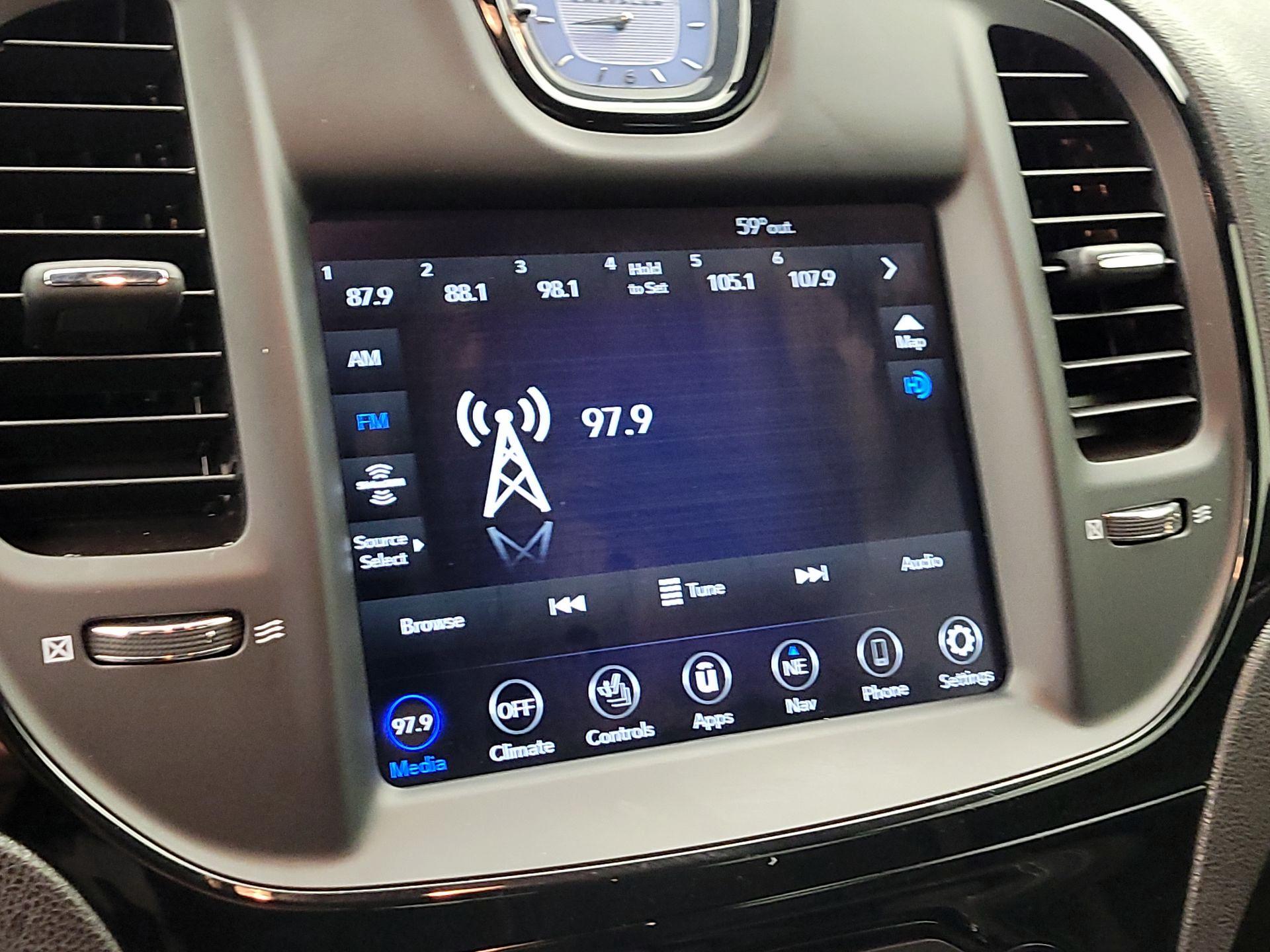 Thumbnail: 2021 Chrysler 300 - 16