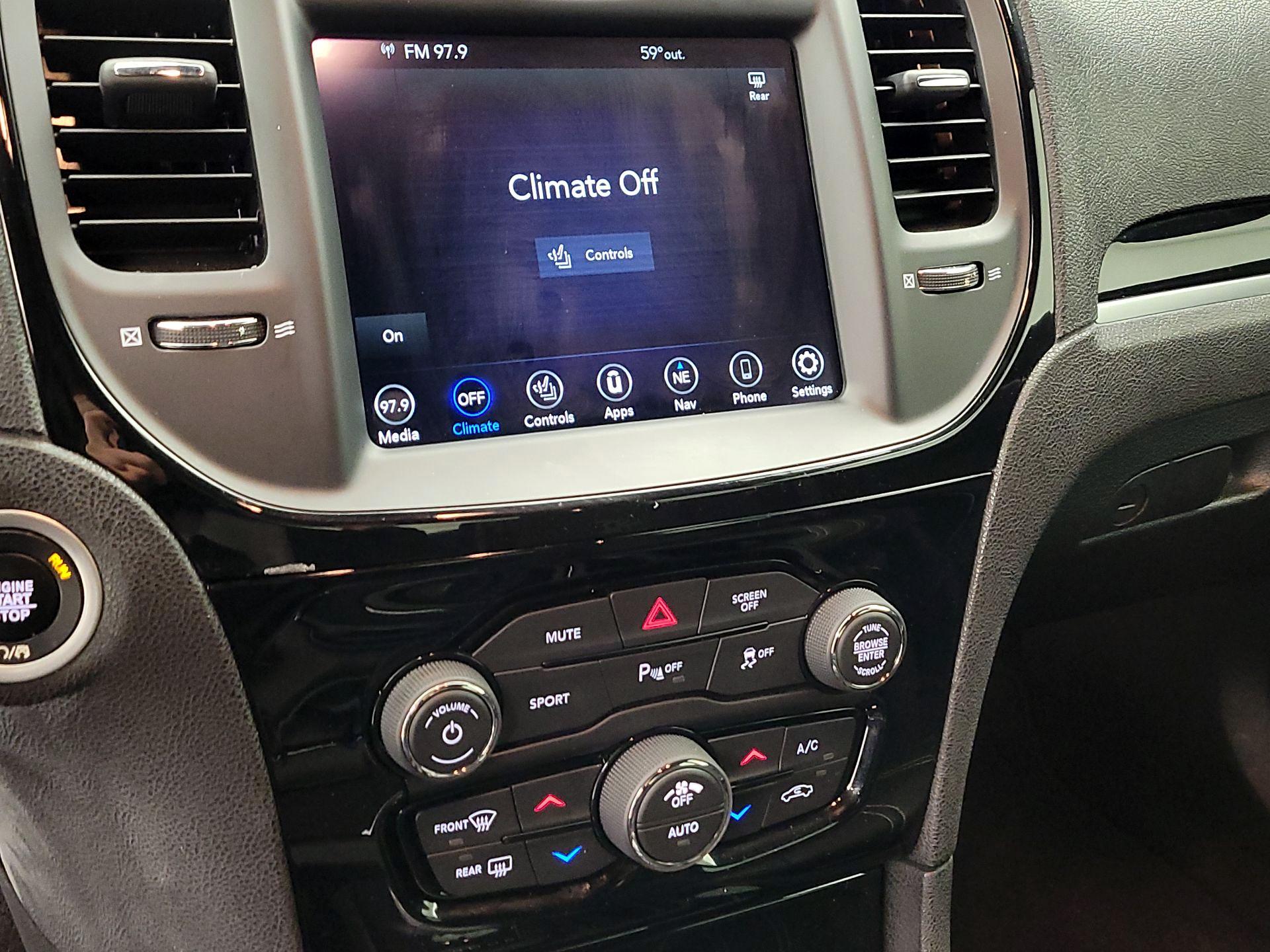 Thumbnail: 2021 Chrysler 300 - 17