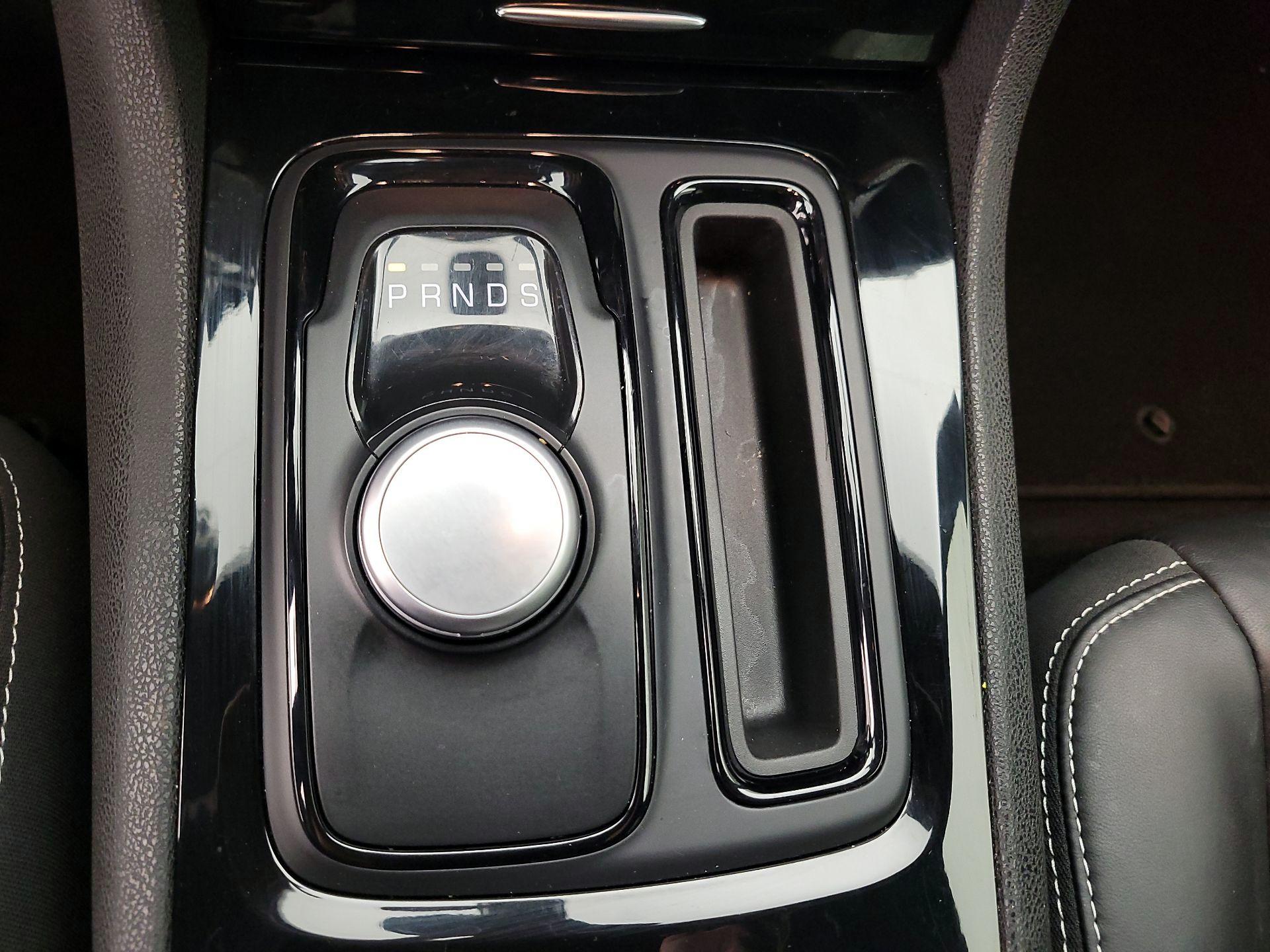 Thumbnail: 2021 Chrysler 300 - 18