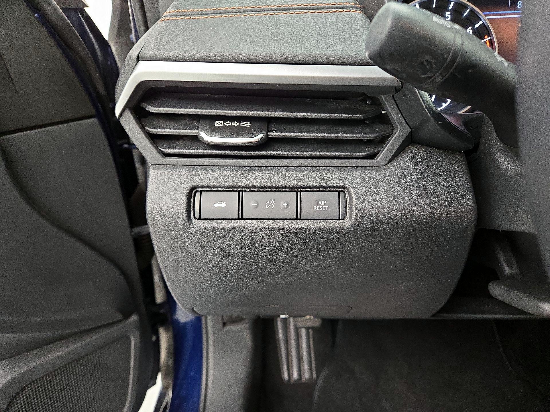 Thumbnail: 2020 Nissan Altima - 13