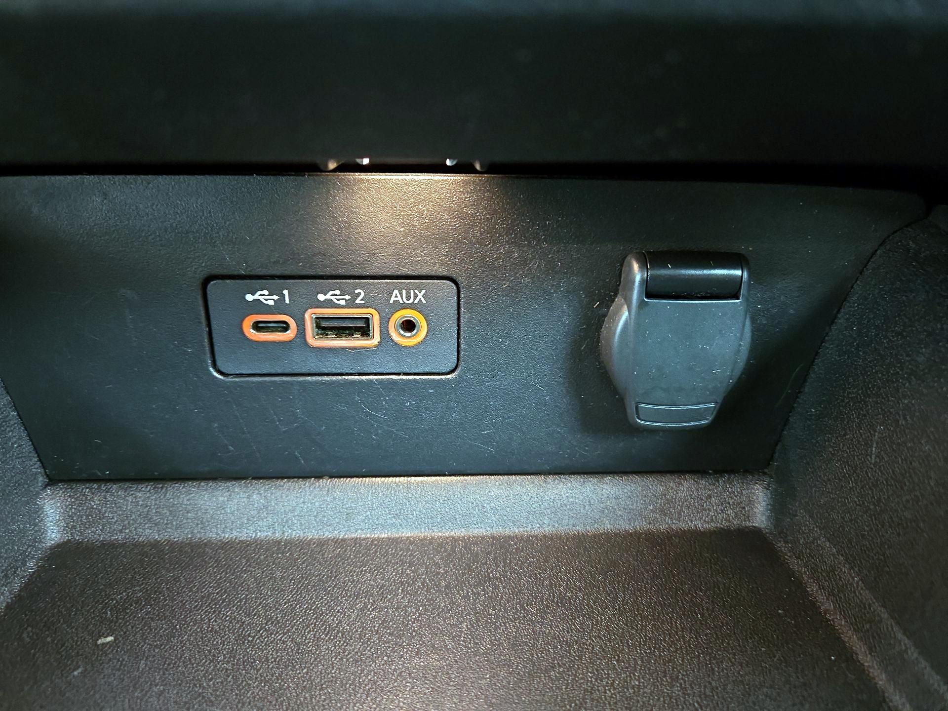 Thumbnail: 2020 Nissan Altima - 18