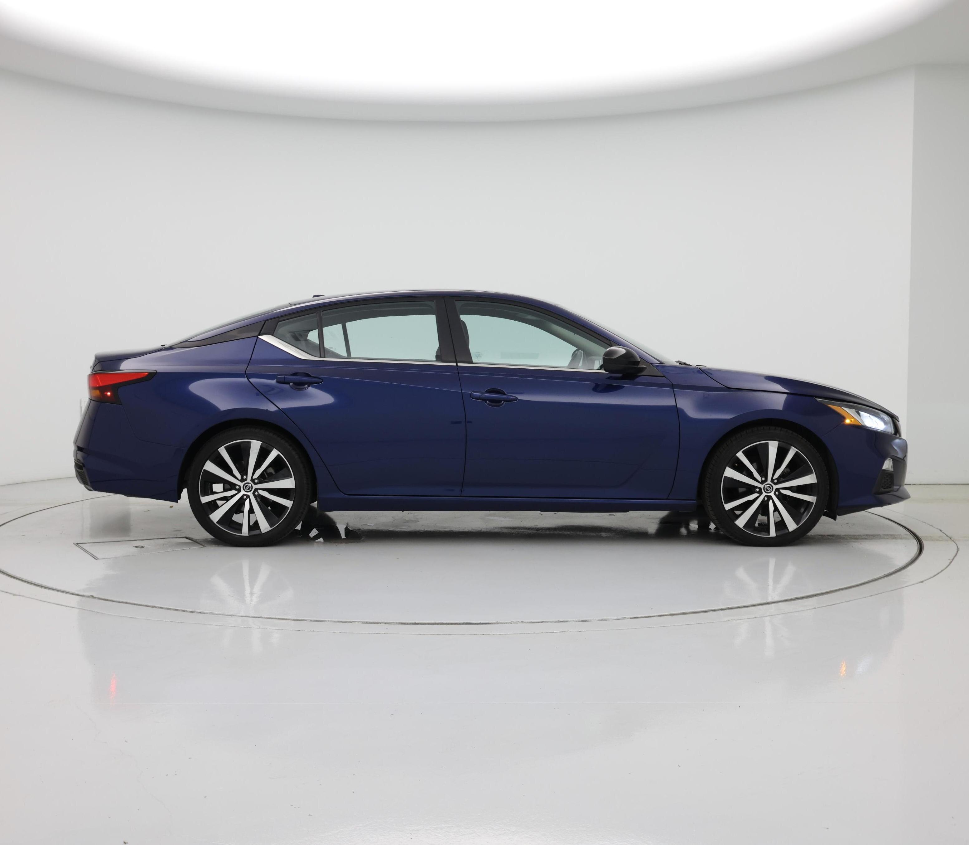 Thumbnail: 2020 Nissan Altima - 7