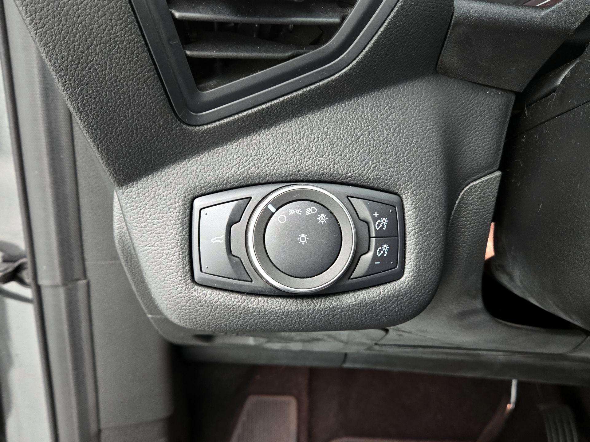 Thumbnail: 2019 Ford Escape - 13