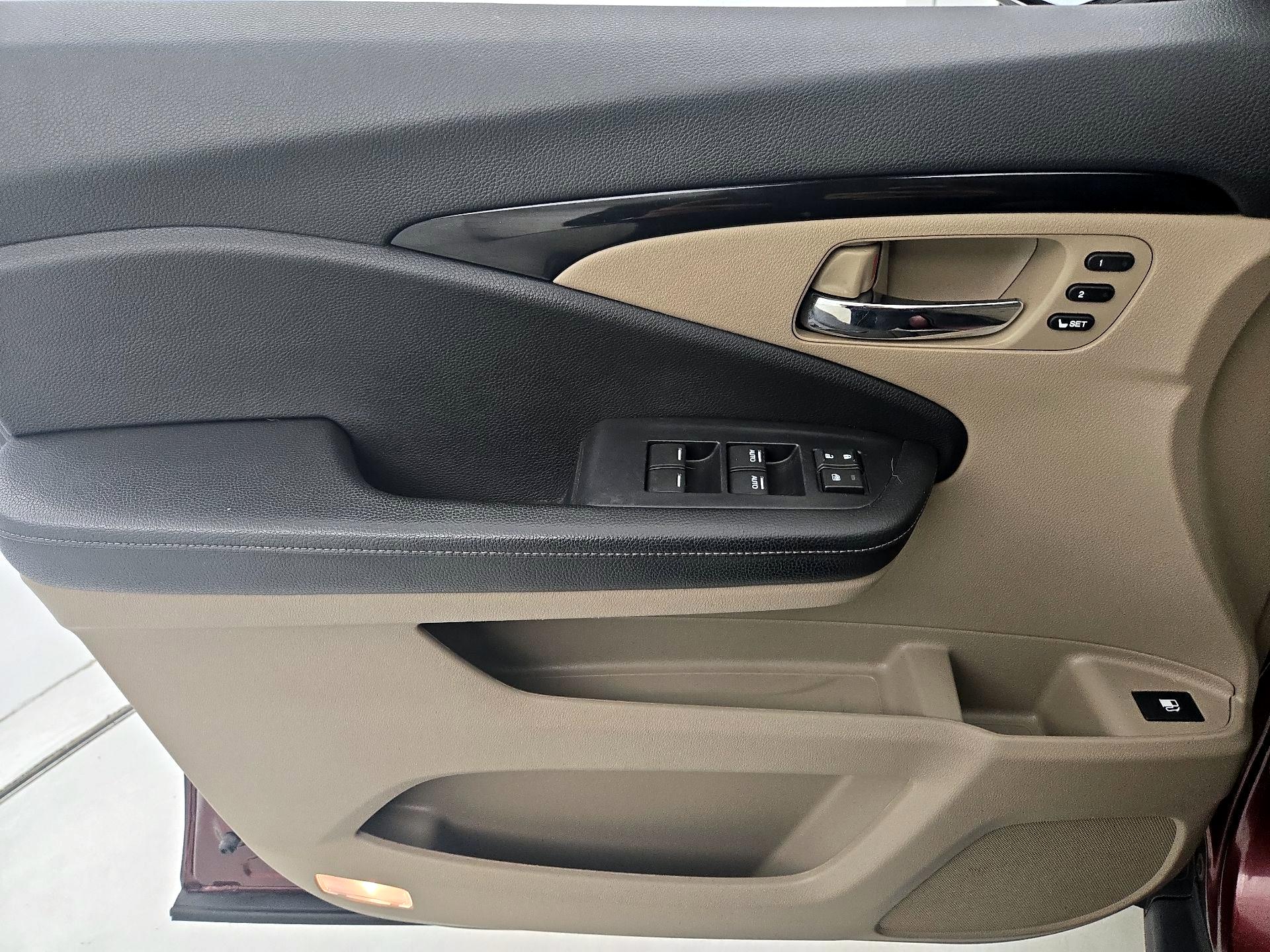 Thumbnail: 2019 Honda Ridgeline - 12