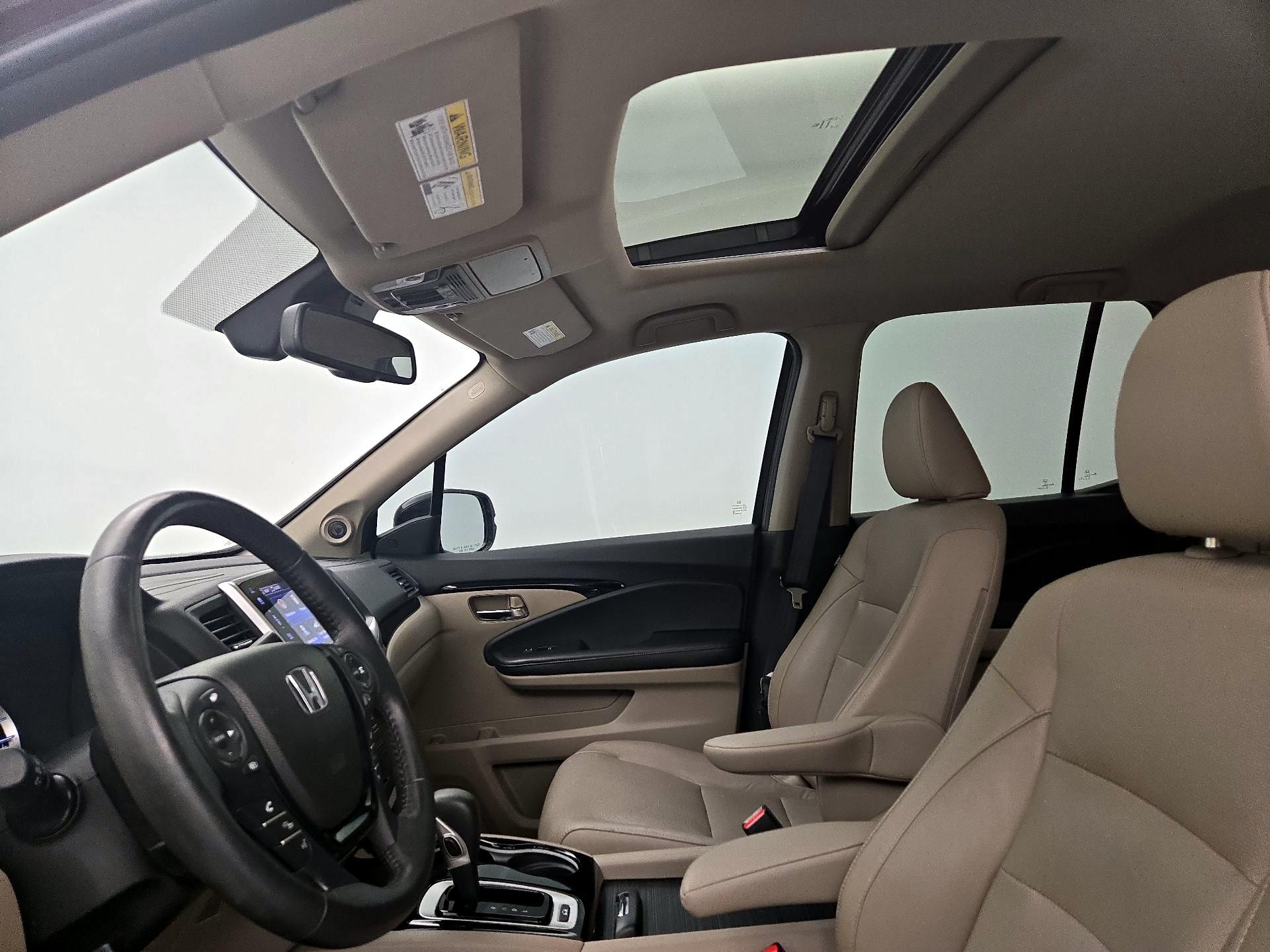 Thumbnail: 2019 Honda Ridgeline - 20