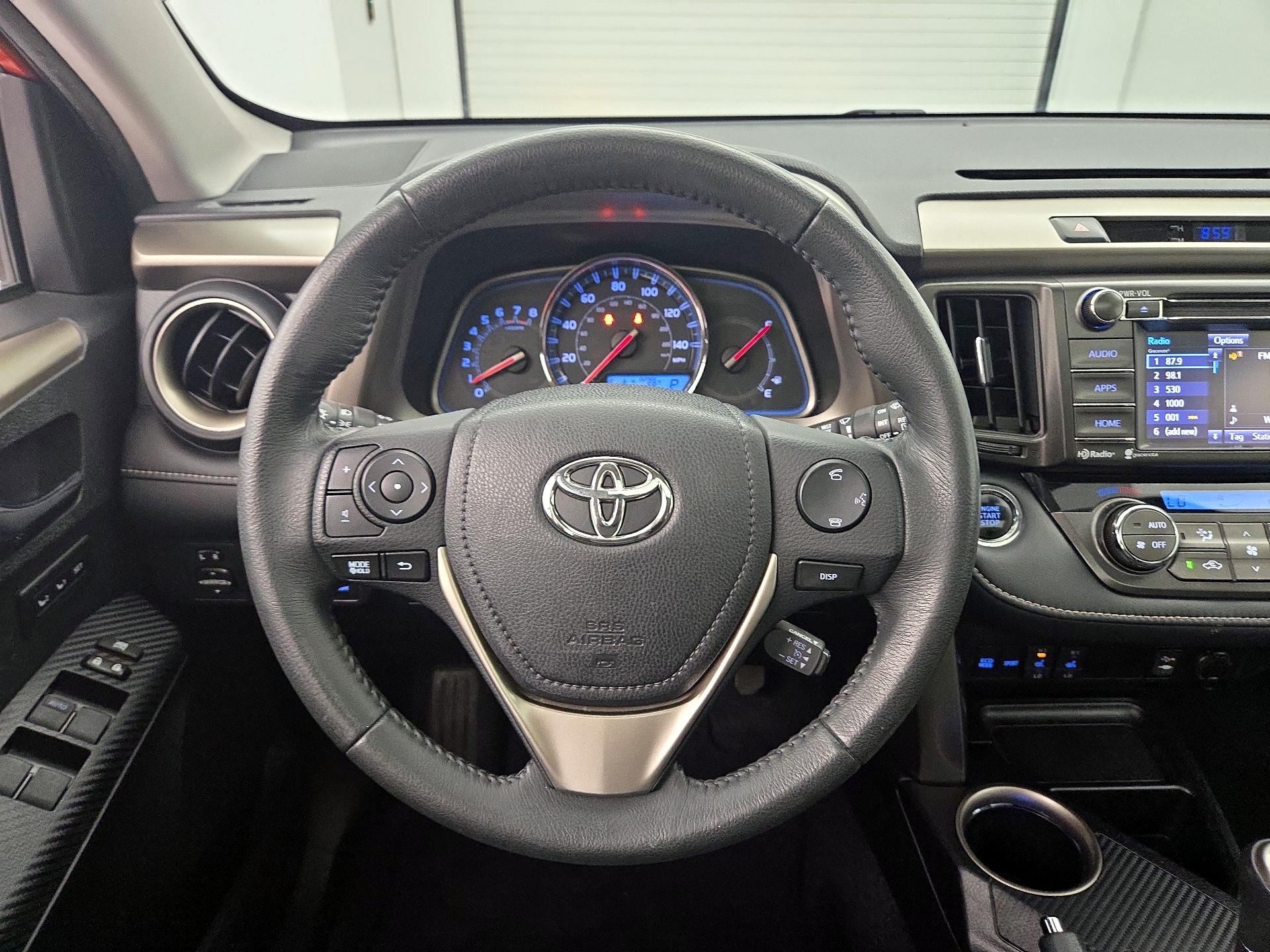 Thumbnail: 2015 Toyota RAV4 - 10