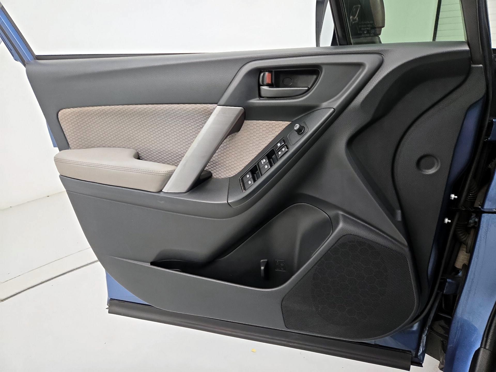 Thumbnail: 2017 Subaru Forester - 12