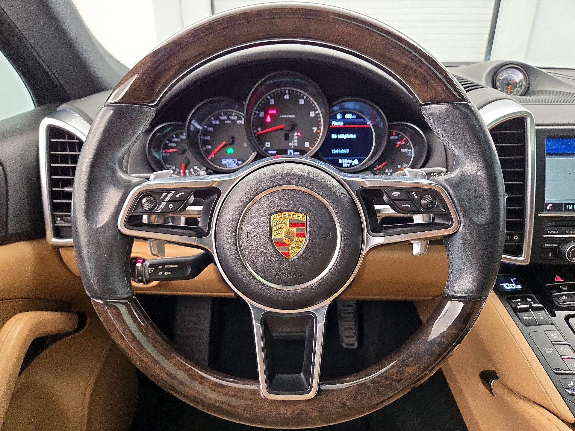 Thumbnail: 2016 Porsche Cayenne - 10