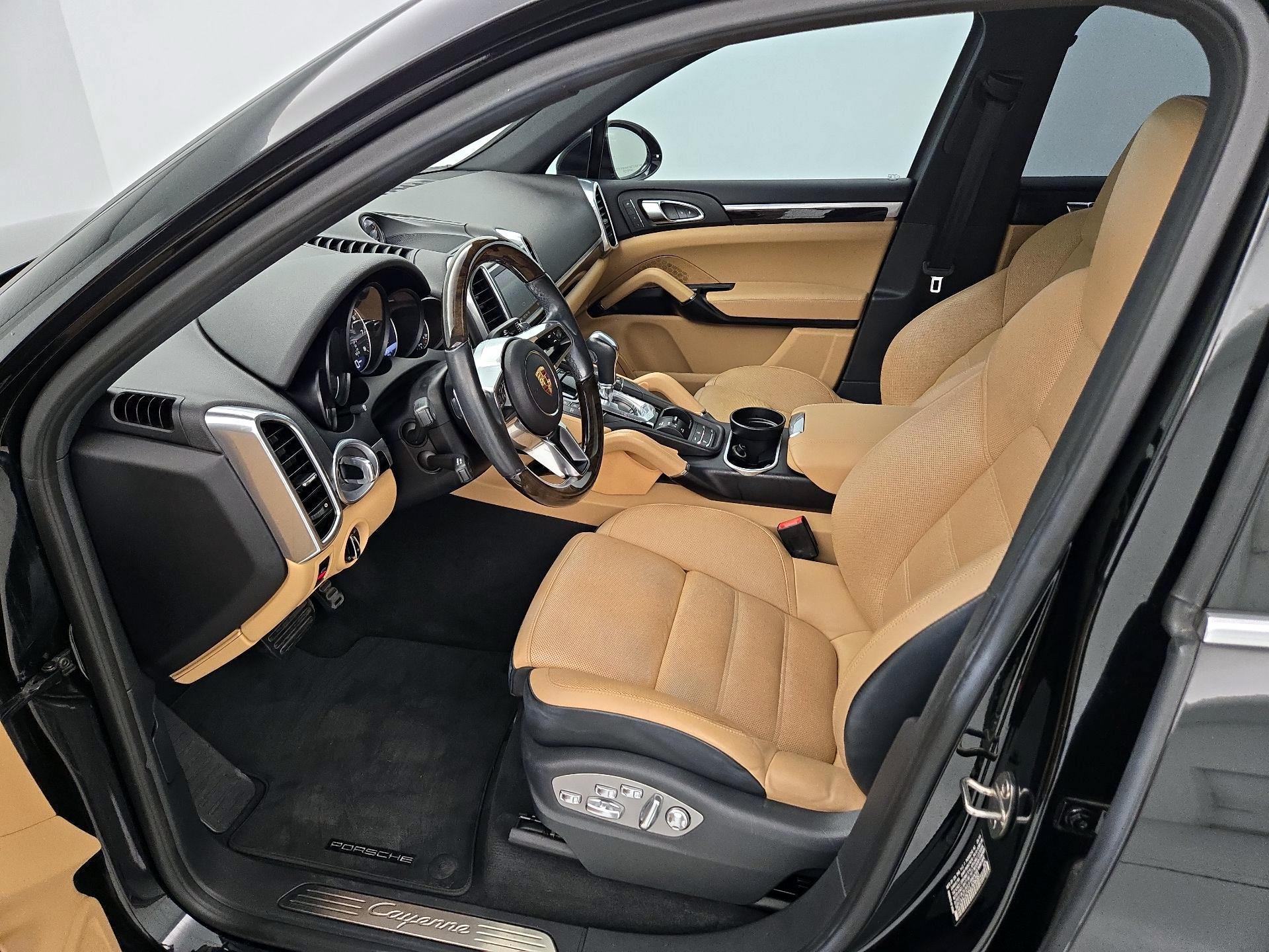 Thumbnail: 2016 Porsche Cayenne - 11