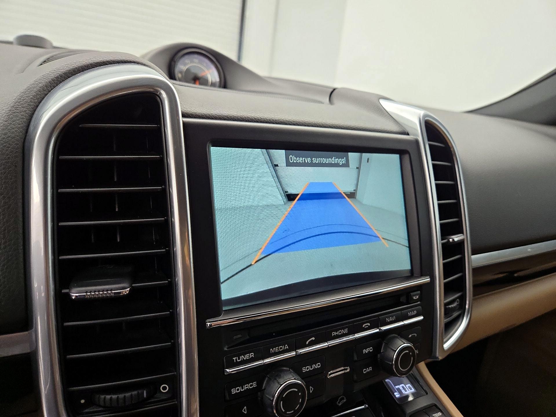 Thumbnail: 2016 Porsche Cayenne - 15