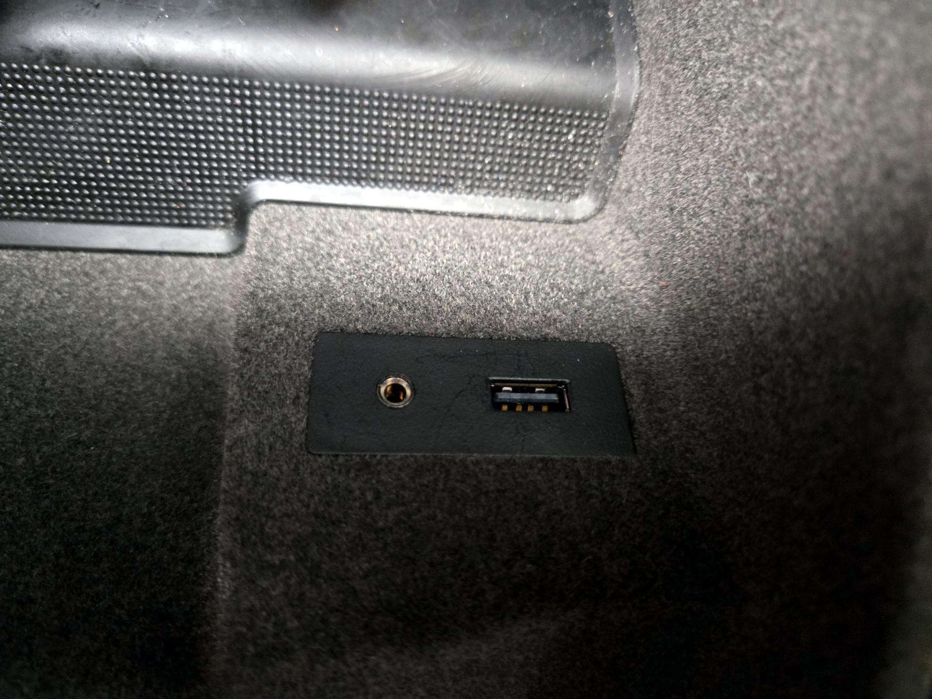 Thumbnail: 2016 Porsche Cayenne - 19