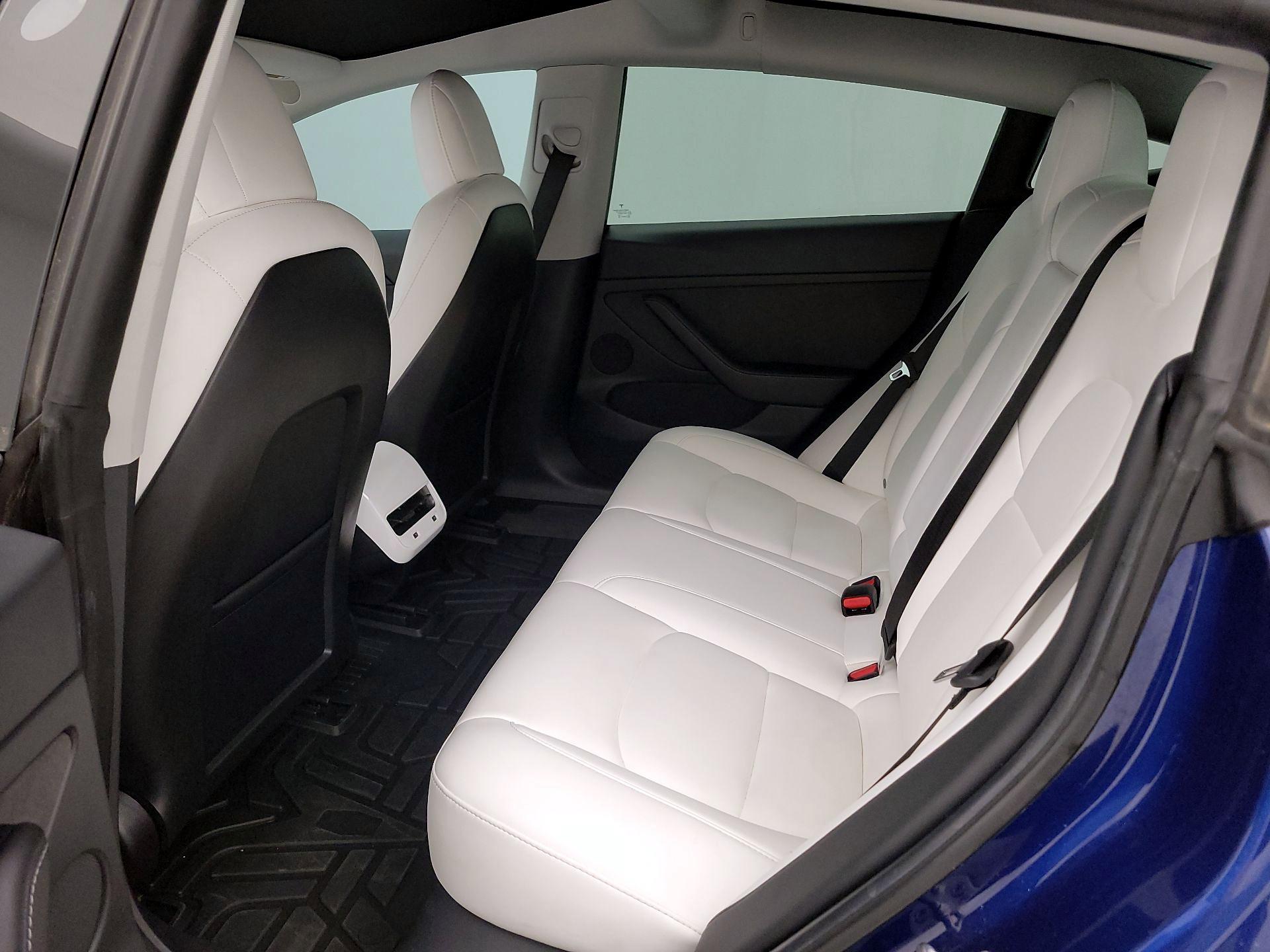 Thumbnail: 2021 Tesla Model 3 - 19