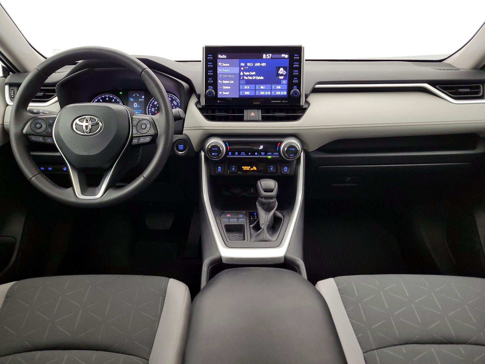 Thumbnail: 2022 Toyota RAV4 - 9