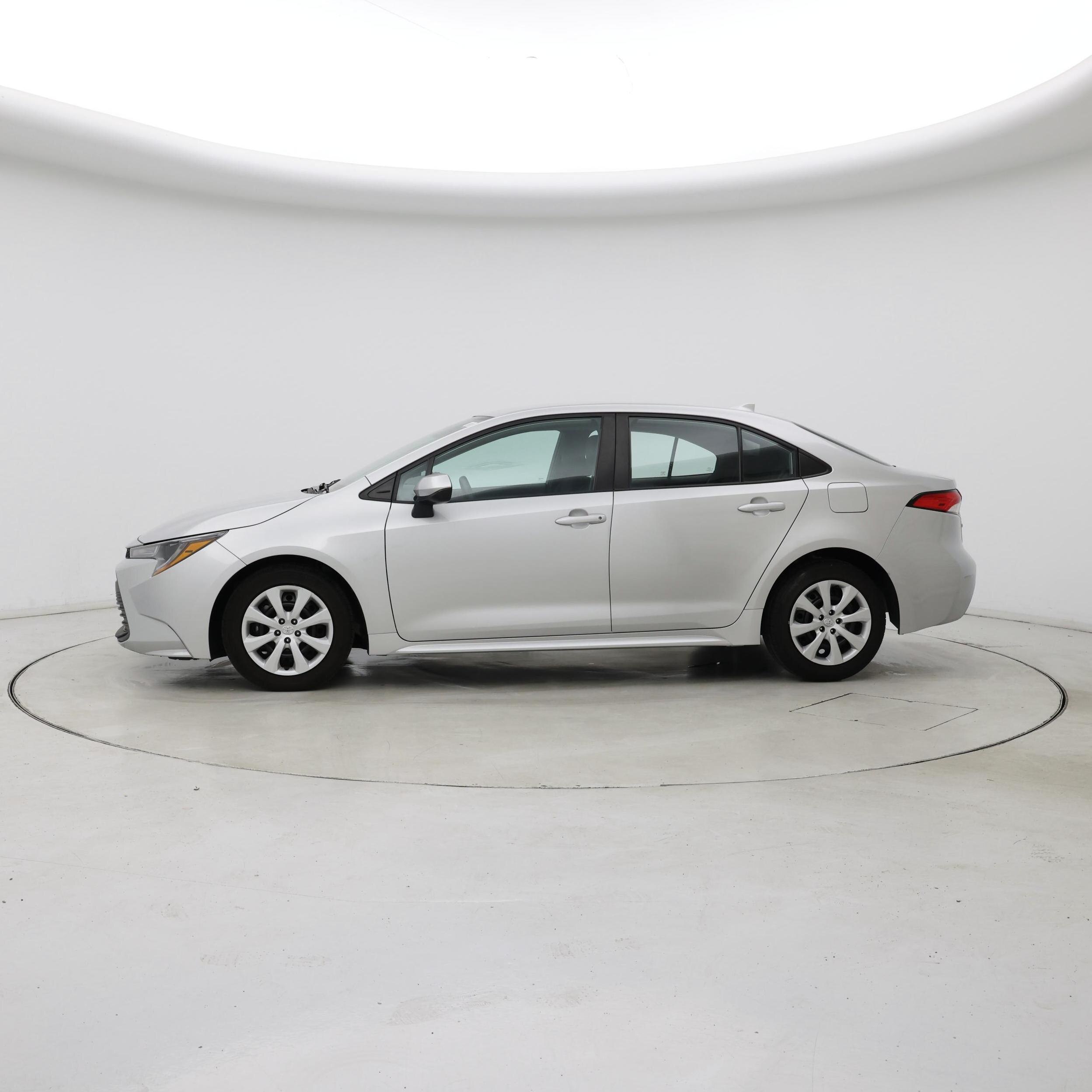 Thumbnail: 2024 Toyota Corolla - 3