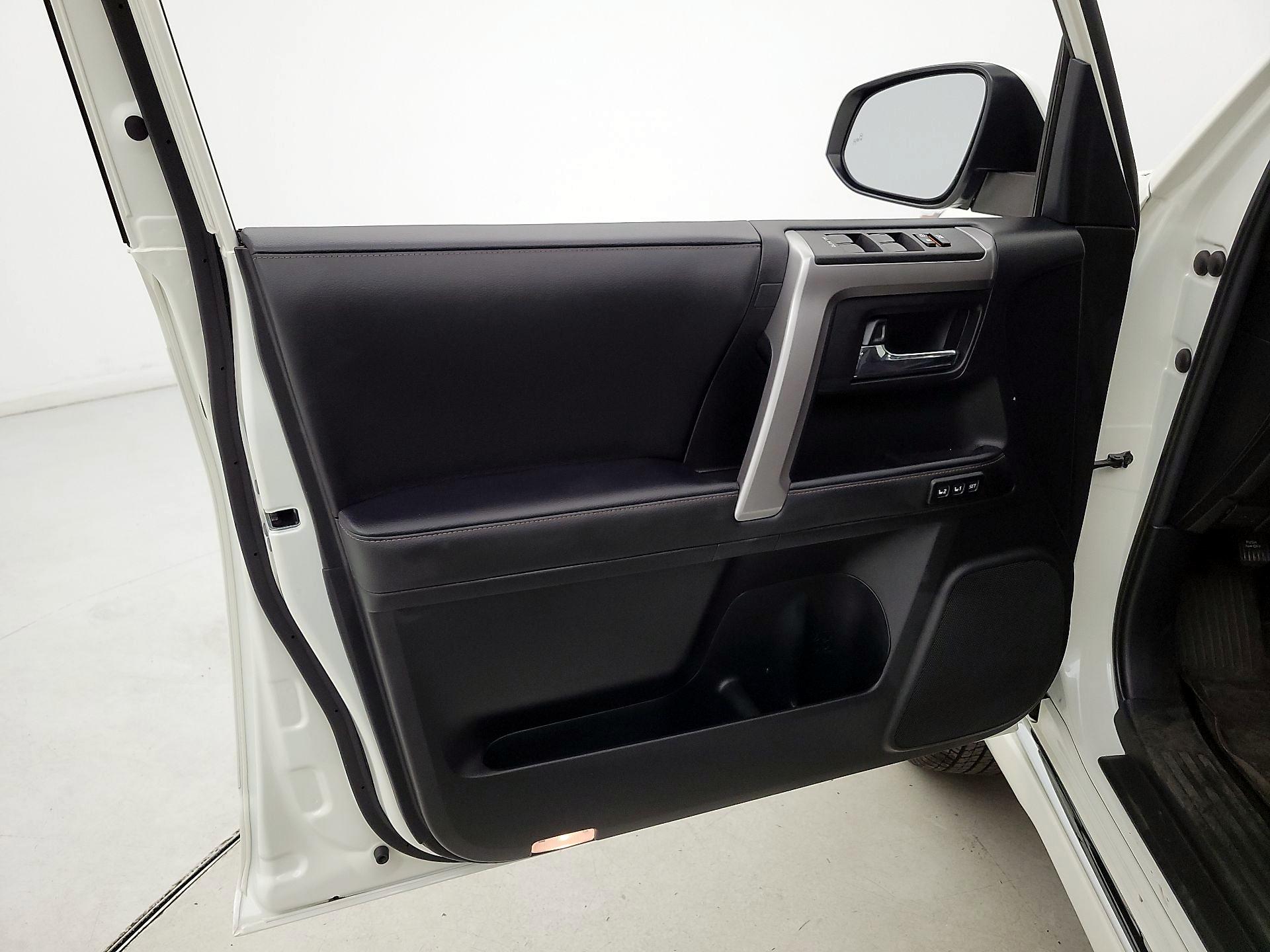 Thumbnail: 2023 Toyota 4Runner - 12