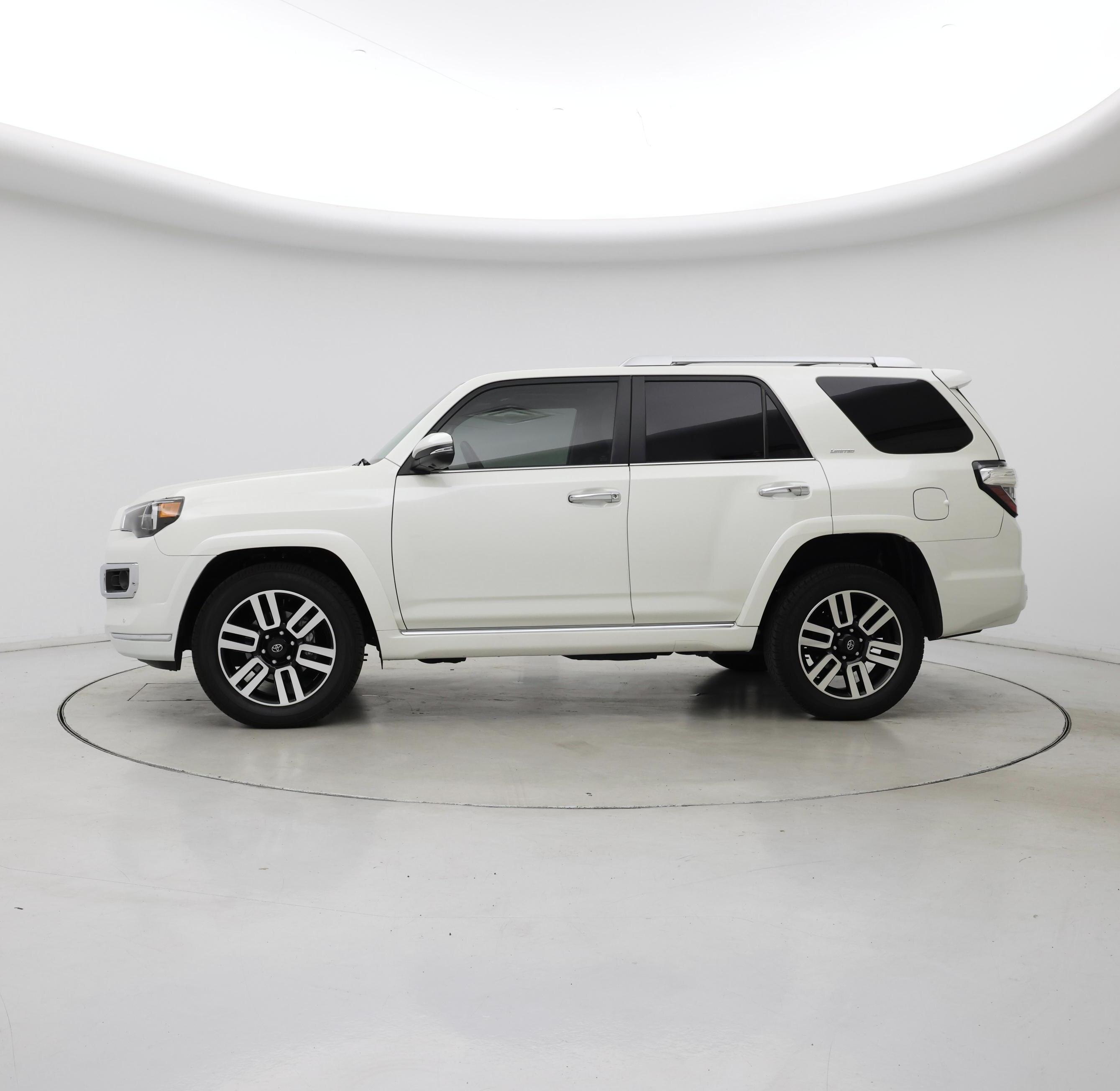 Thumbnail: 2023 Toyota 4Runner - 3