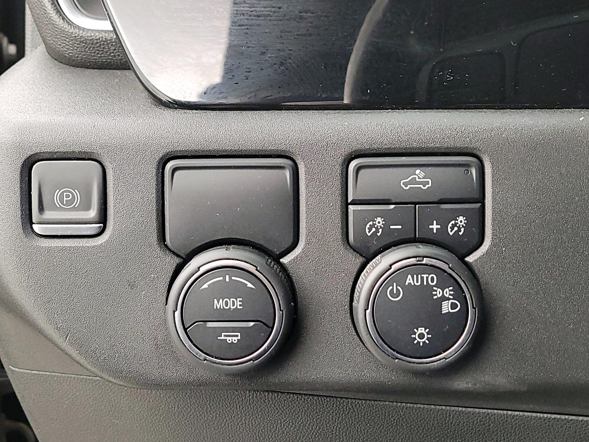 Thumbnail: 2023 Chevrolet Silverado 1500 - 13