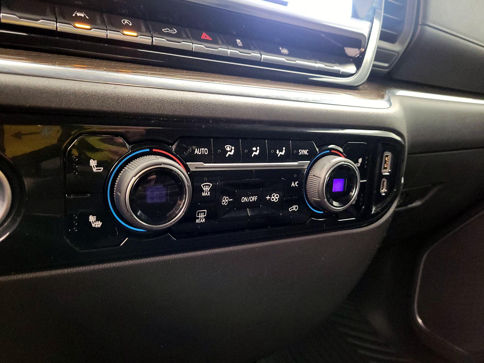 Thumbnail: 2023 Chevrolet Silverado 1500 - 16