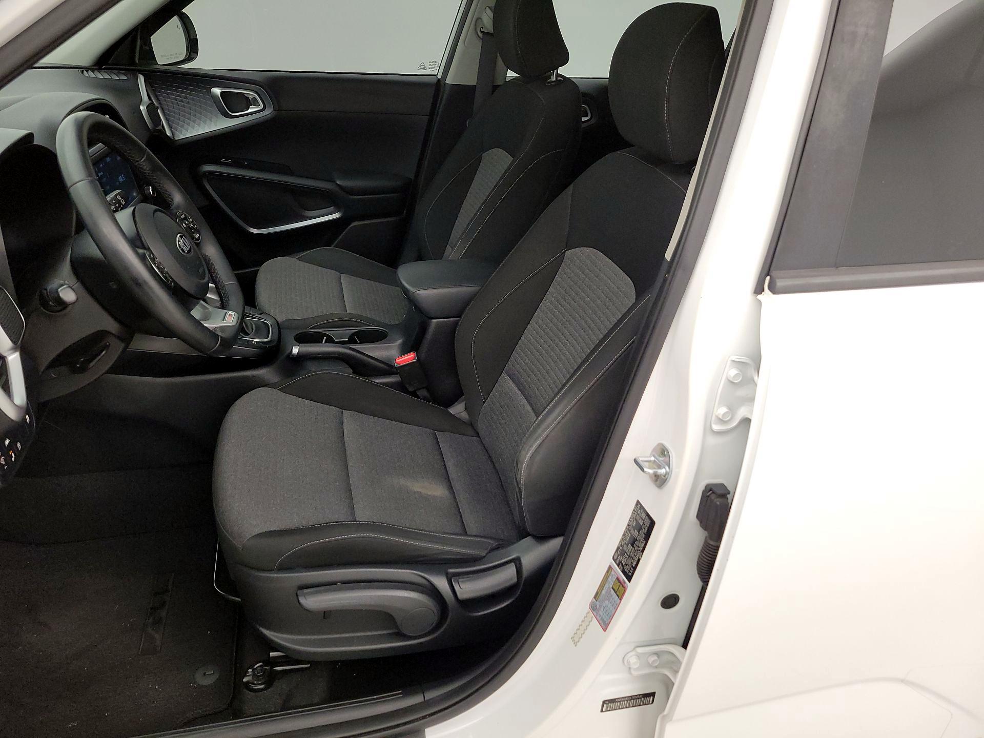 Thumbnail: 2020 Kia Soul - 11