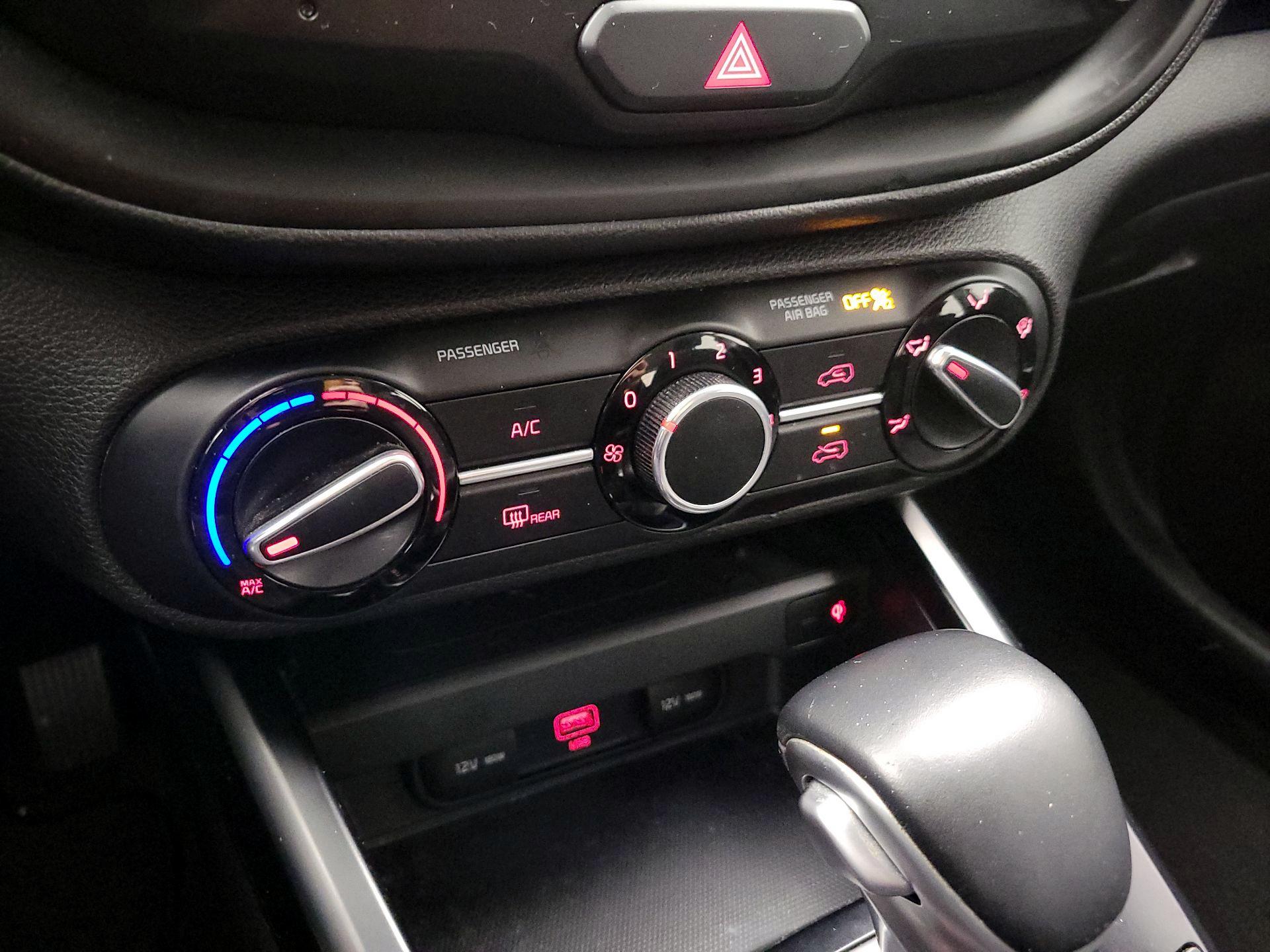 Thumbnail: 2020 Kia Soul - 16