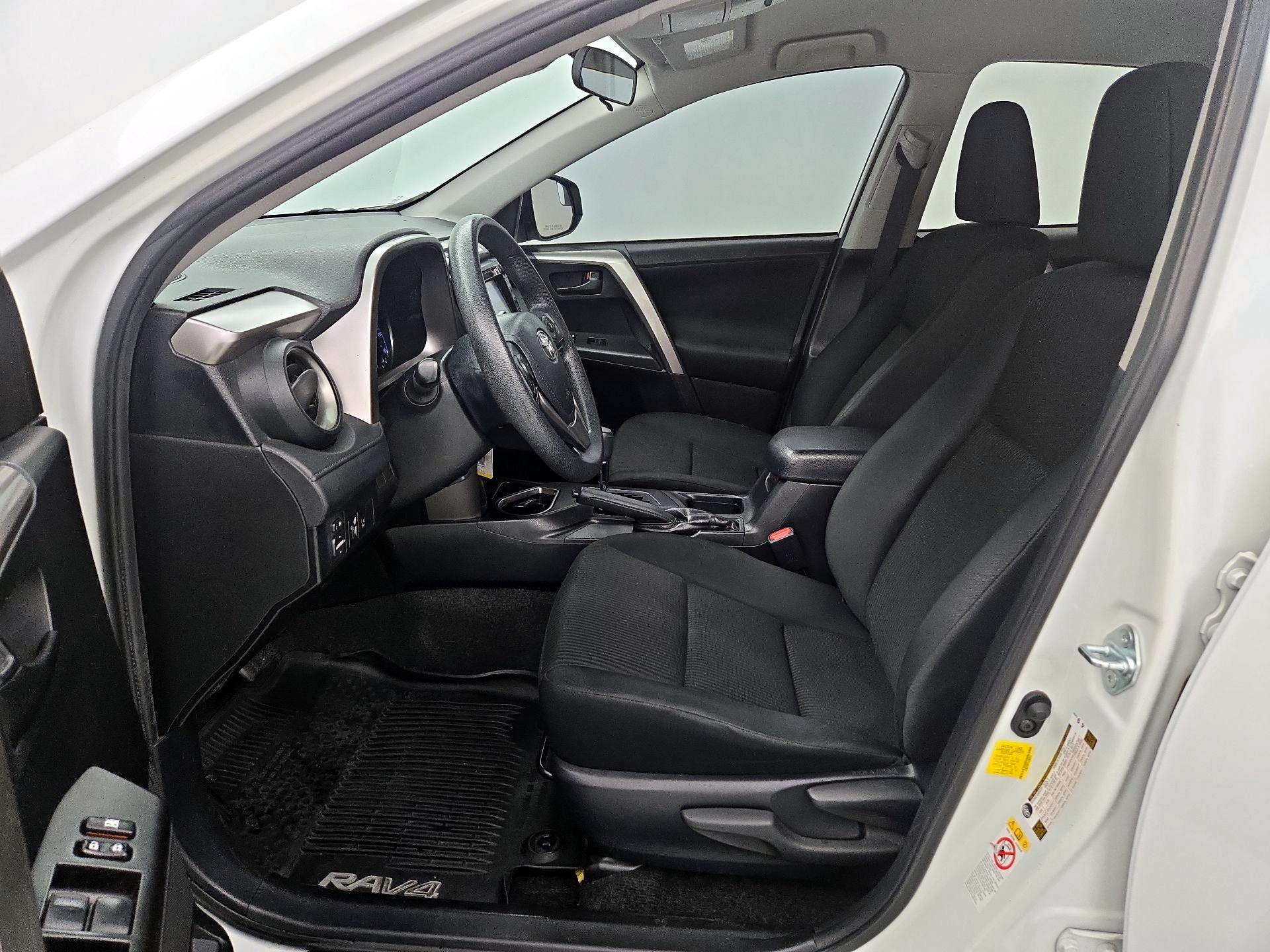 Thumbnail: 2018 Toyota RAV4 - 11