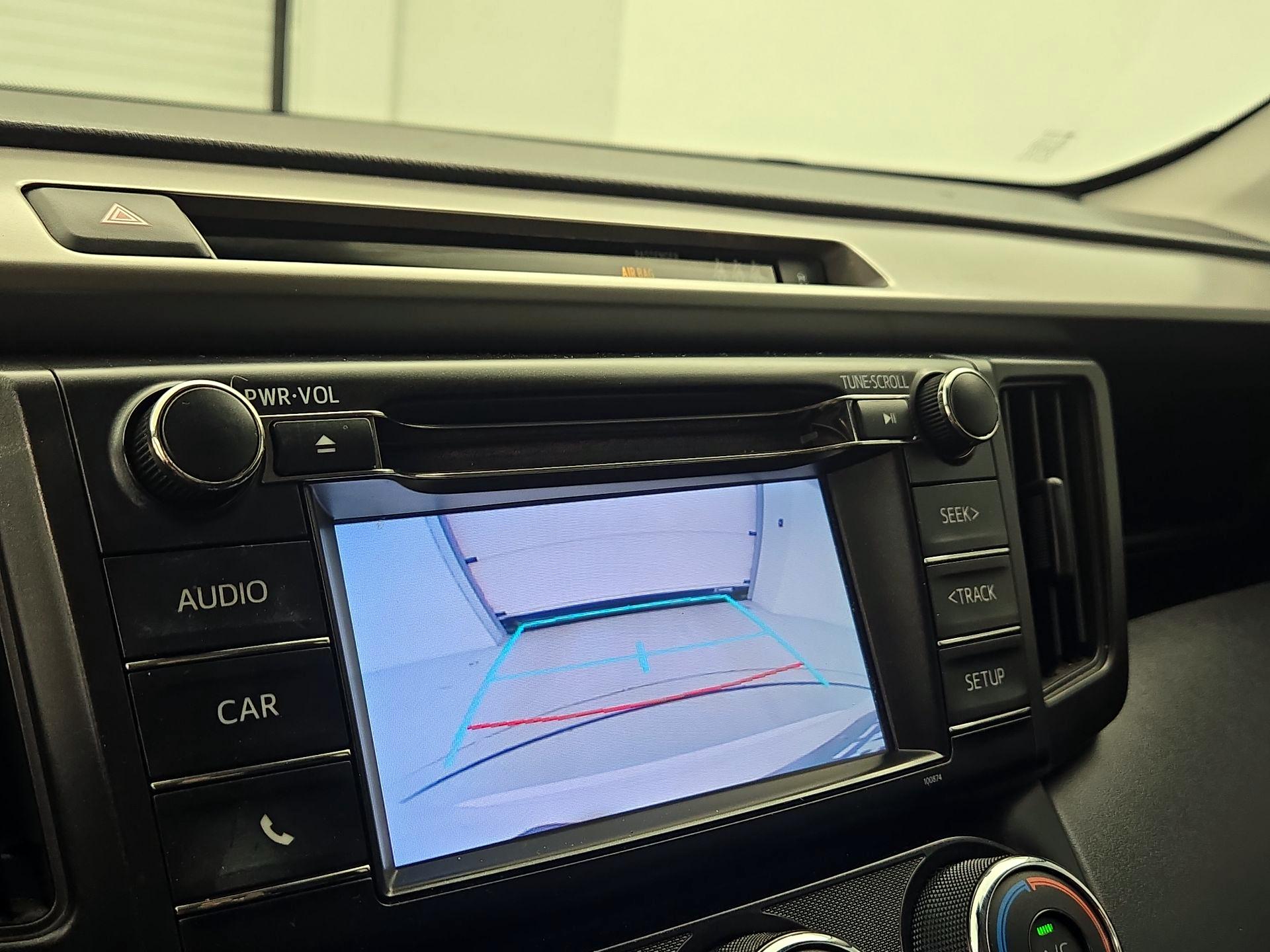 Thumbnail: 2018 Toyota RAV4 - 14