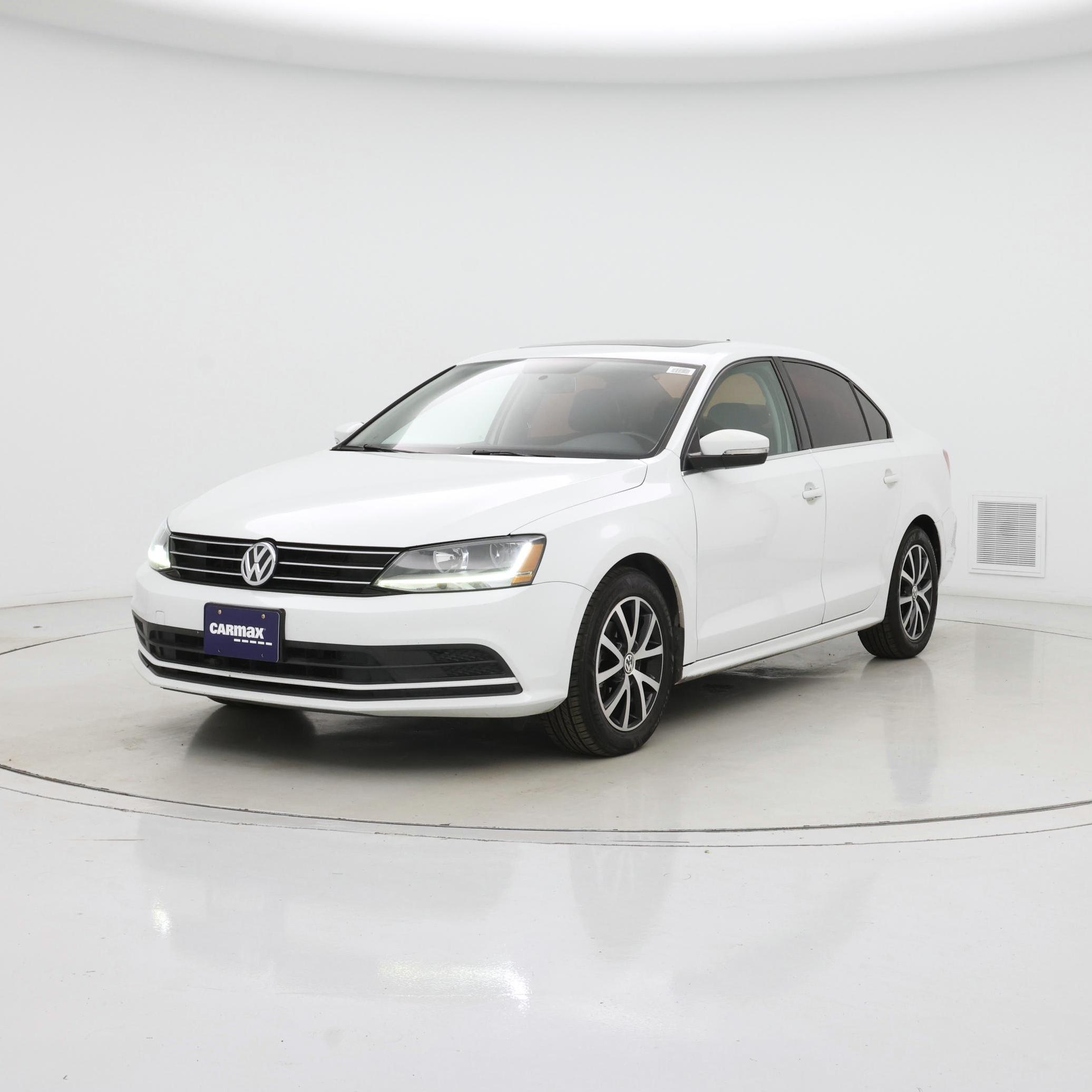 Thumbnail: 2017 Volkswagen Jetta - 4