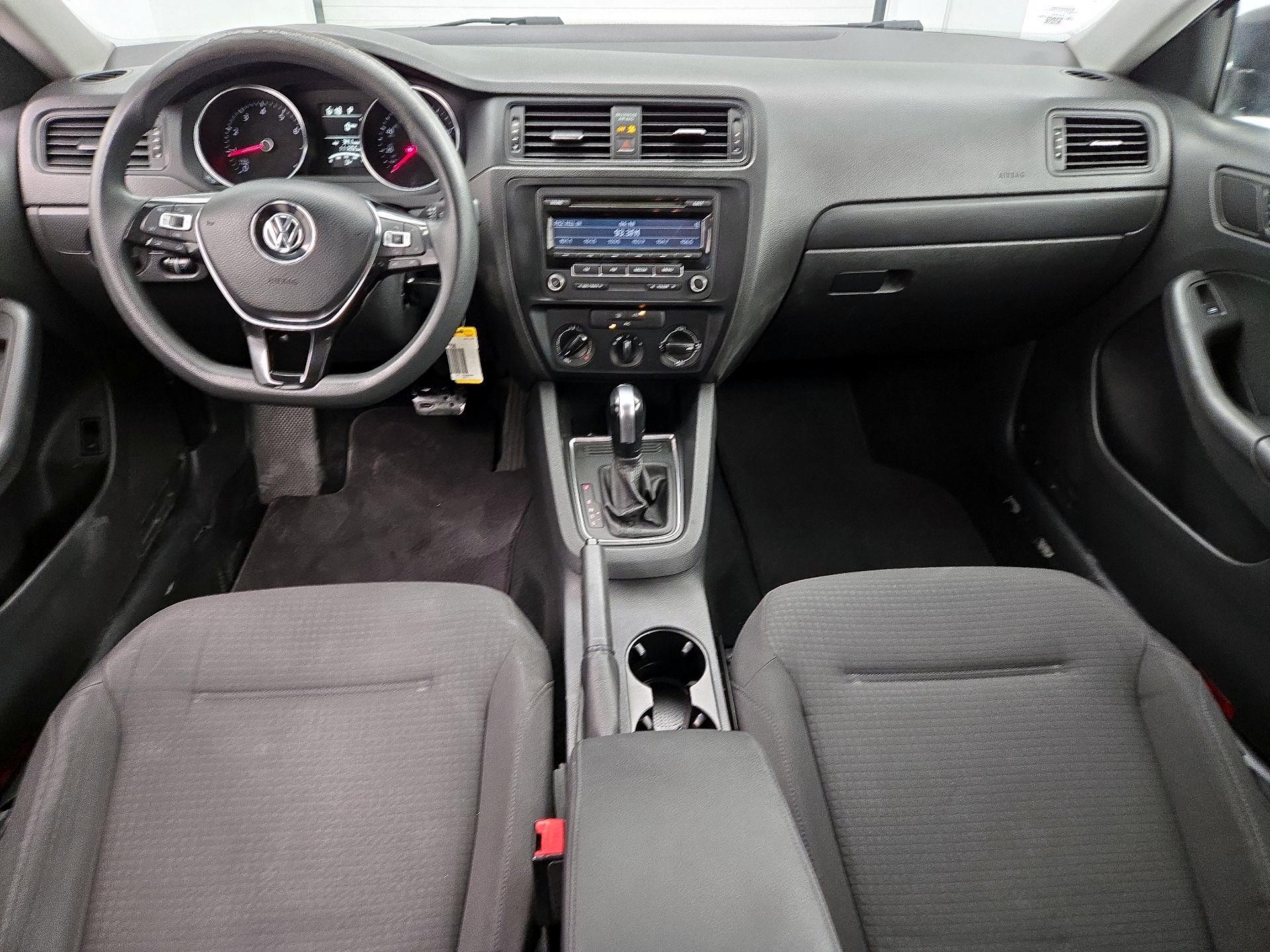 Thumbnail: 2015 Volkswagen Jetta - 9