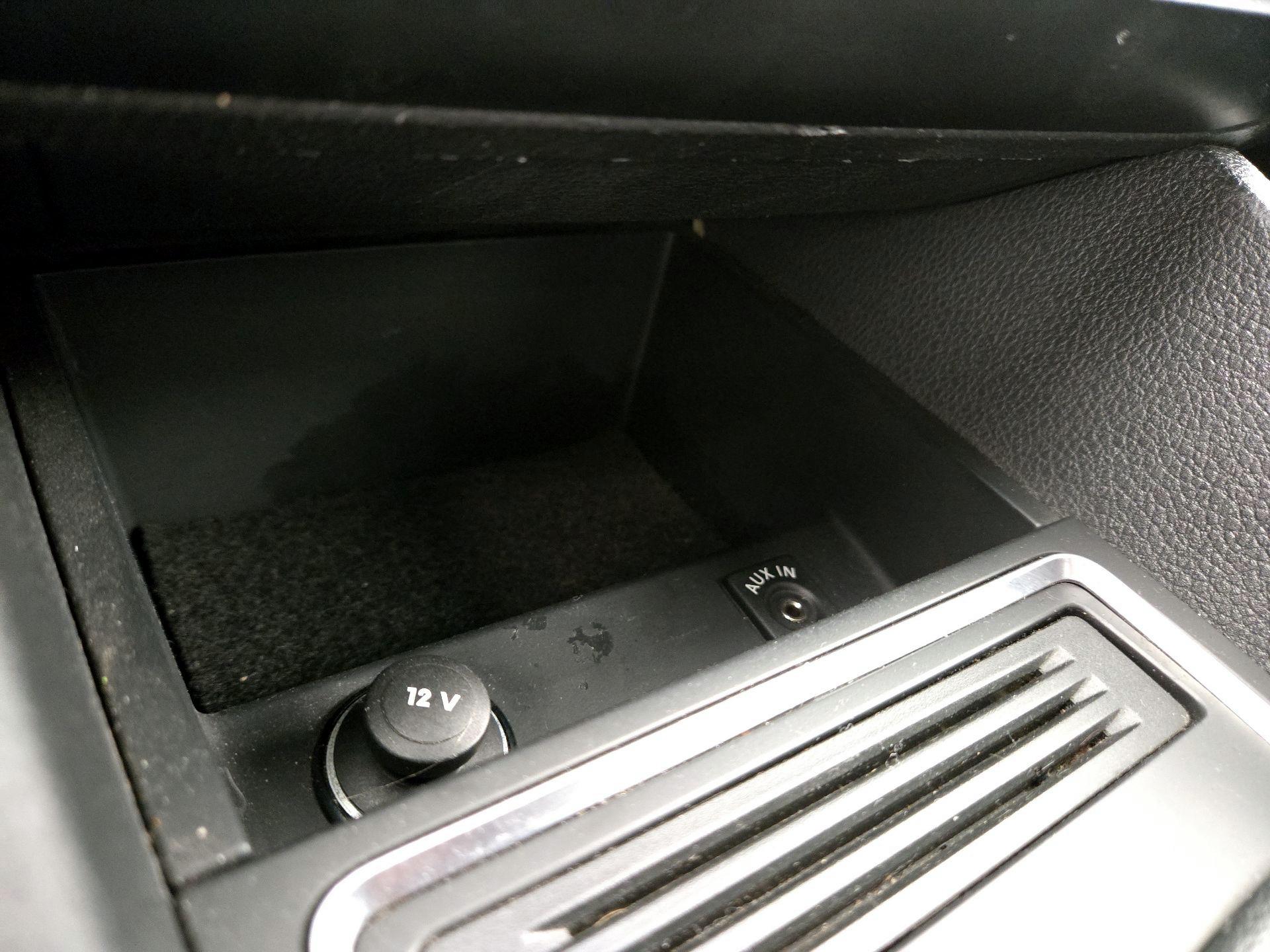 Thumbnail: 2015 Volkswagen Jetta - 17