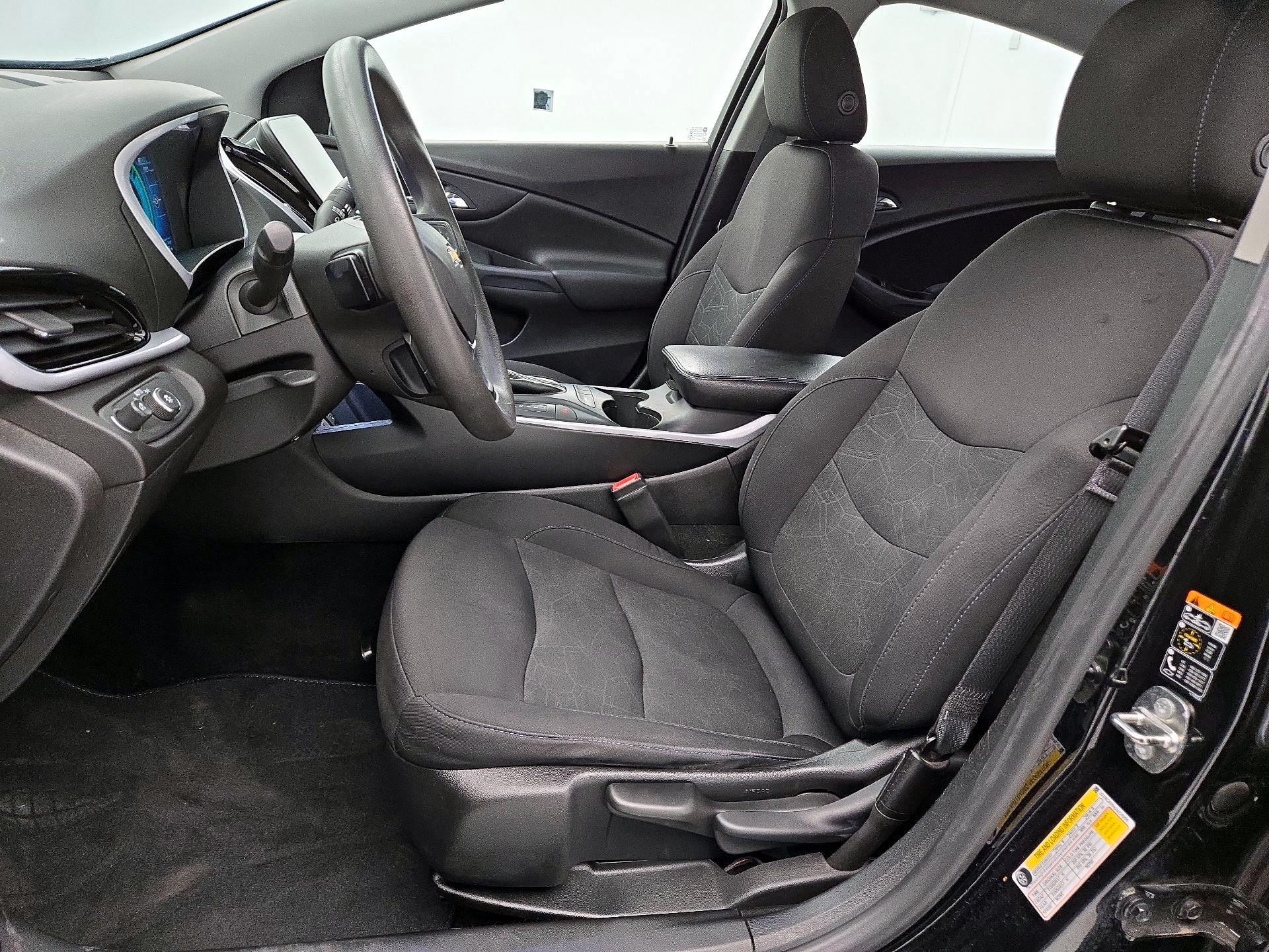 Thumbnail: 2018 Chevrolet Volt - 11