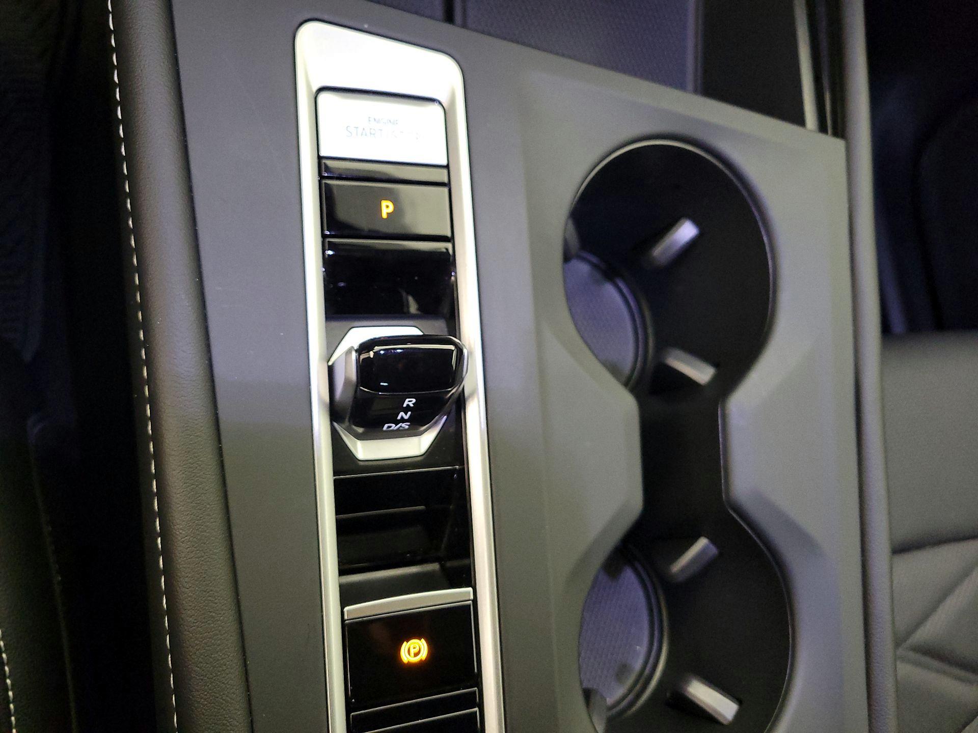 Thumbnail: 2024 Volkswagen Atlas - 17