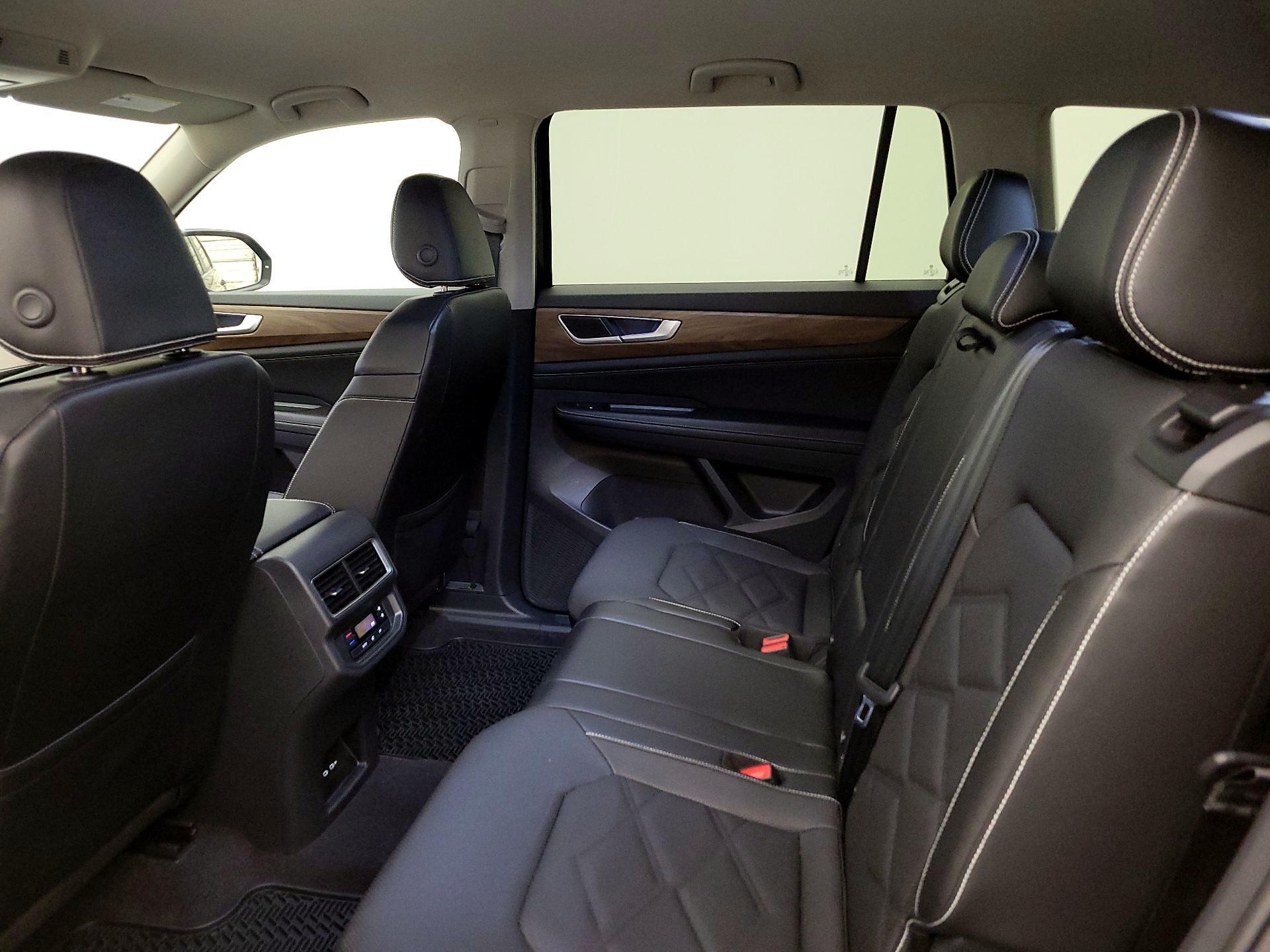 Thumbnail: 2024 Volkswagen Atlas - 19