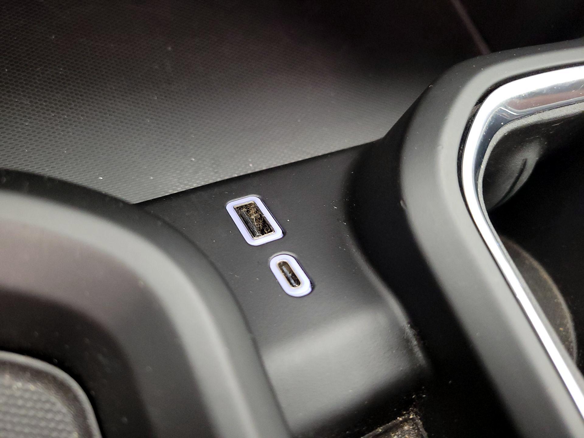 Thumbnail: 2024 GMC Sierra 2500 - 19