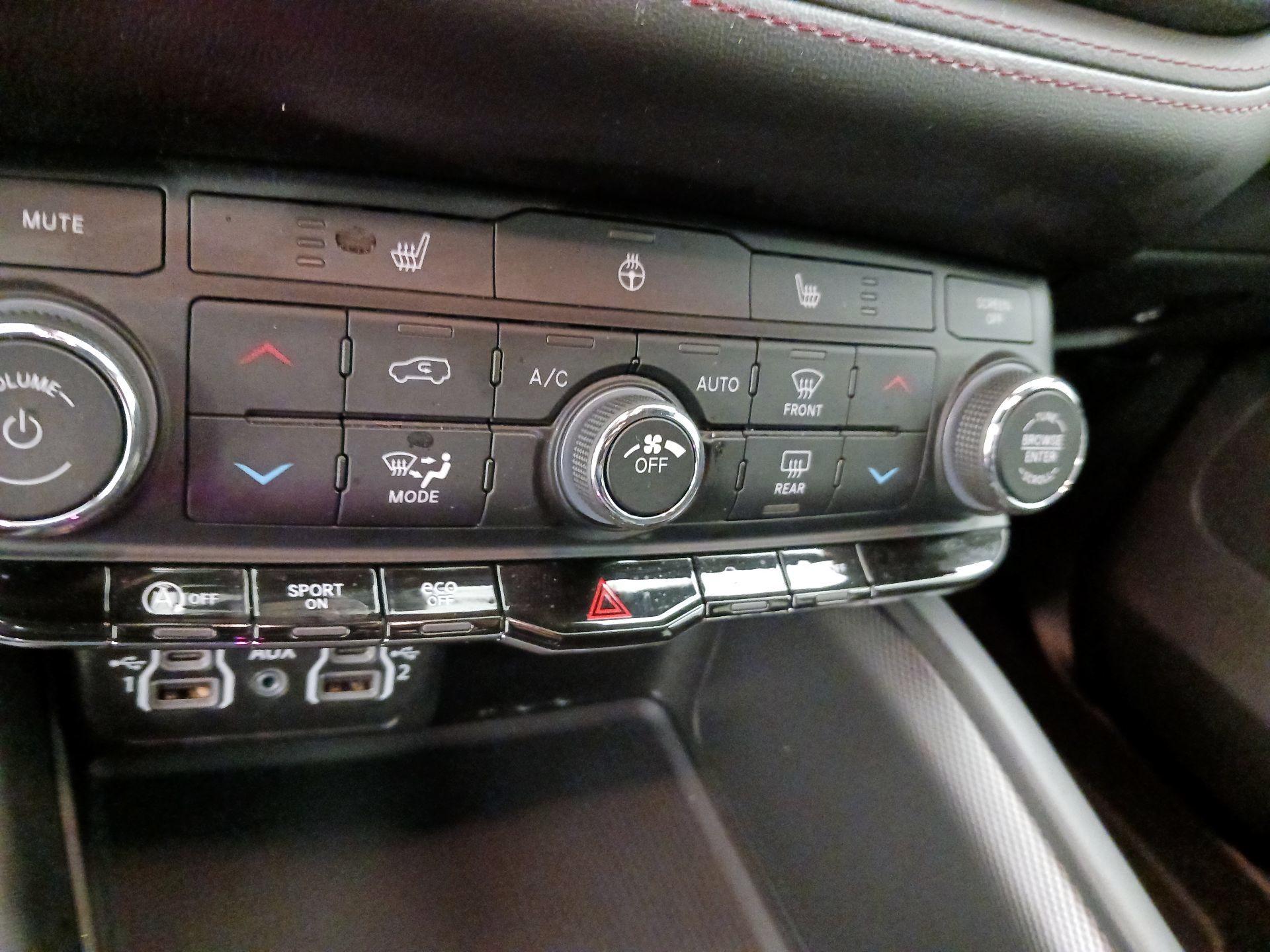 Thumbnail: 2025 Dodge Durango - 17