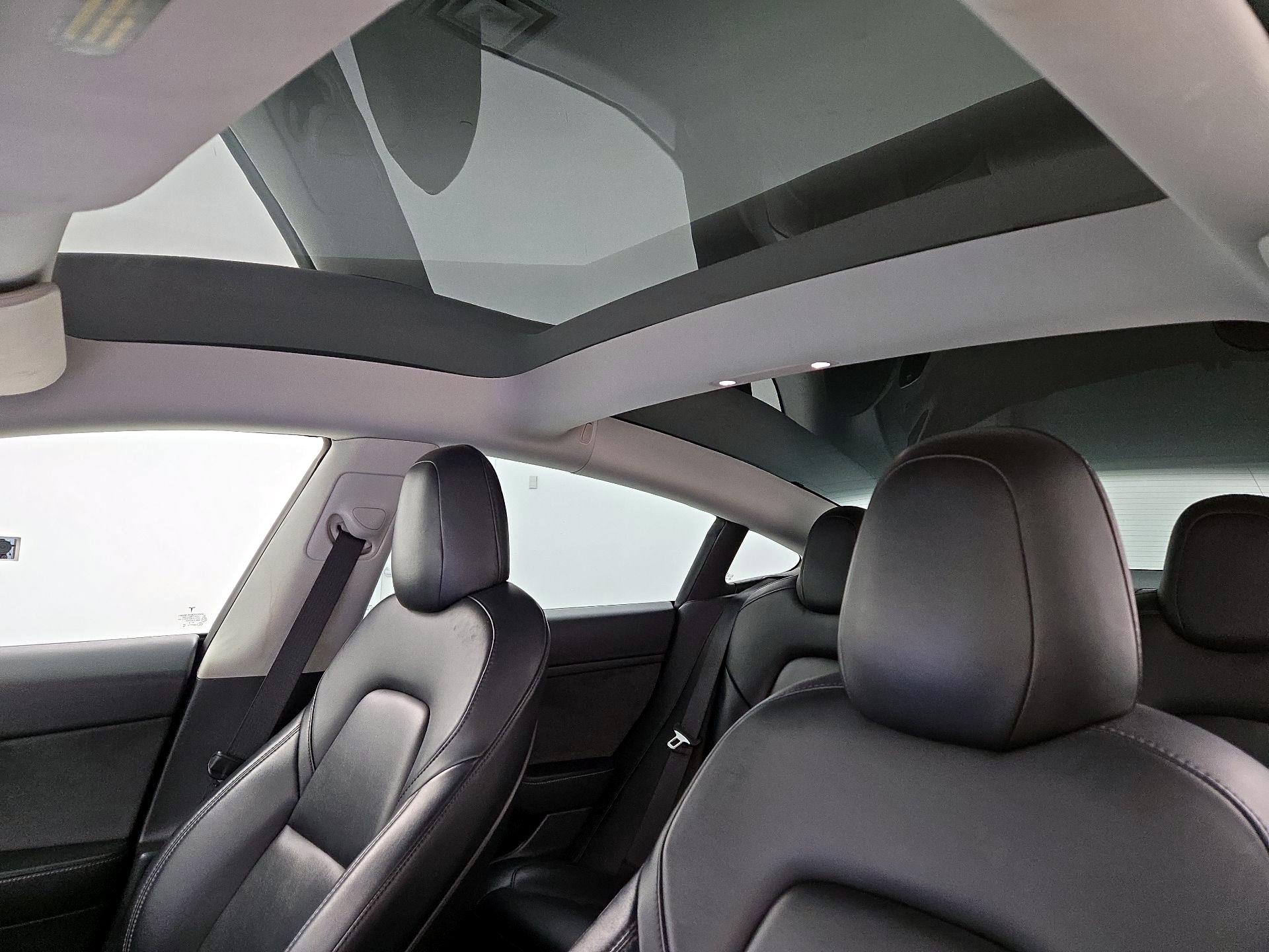 Thumbnail: 2022 Tesla Model 3 - 19