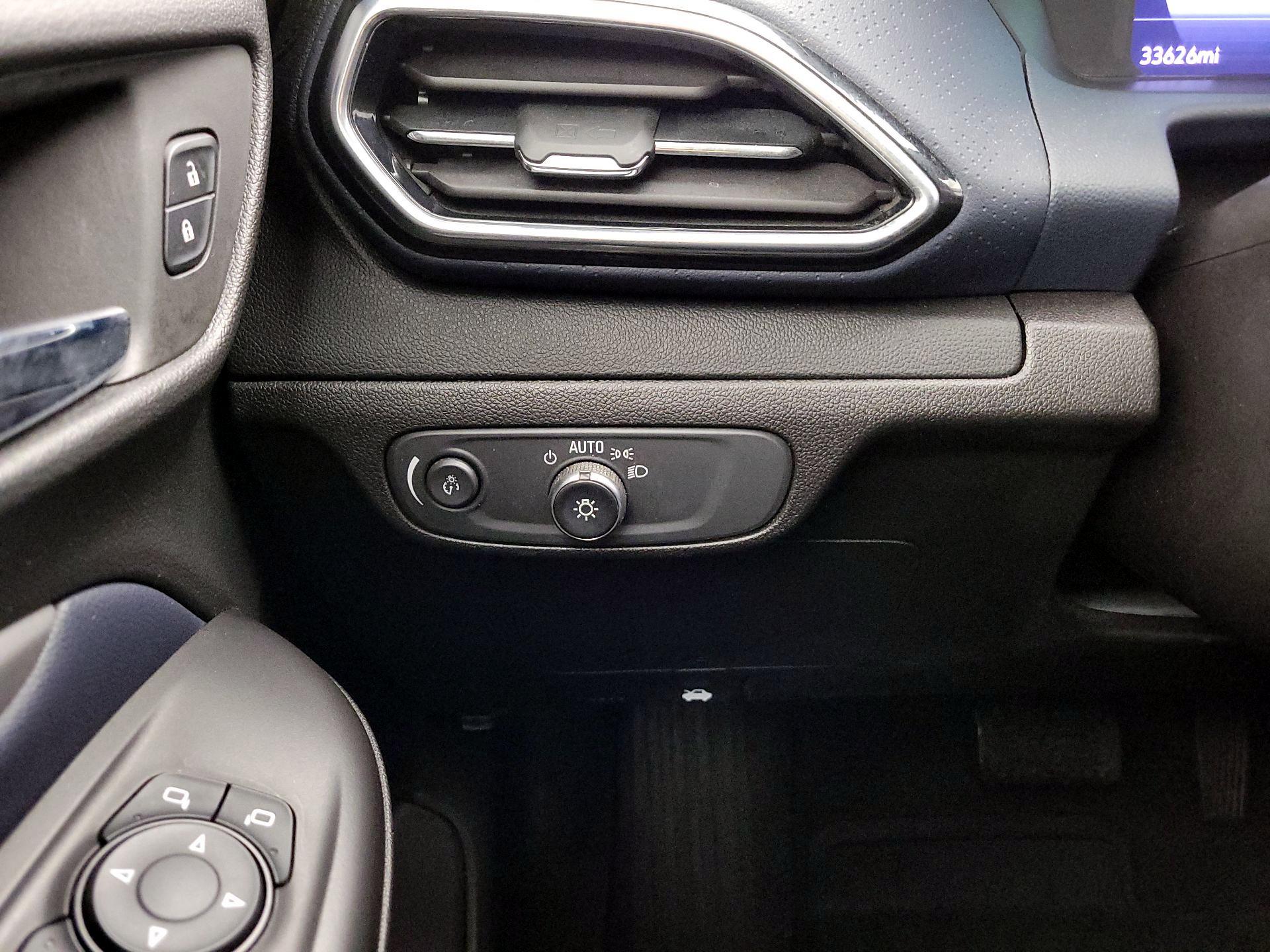 Thumbnail: 2023 Chevrolet Bolt EUV - 13