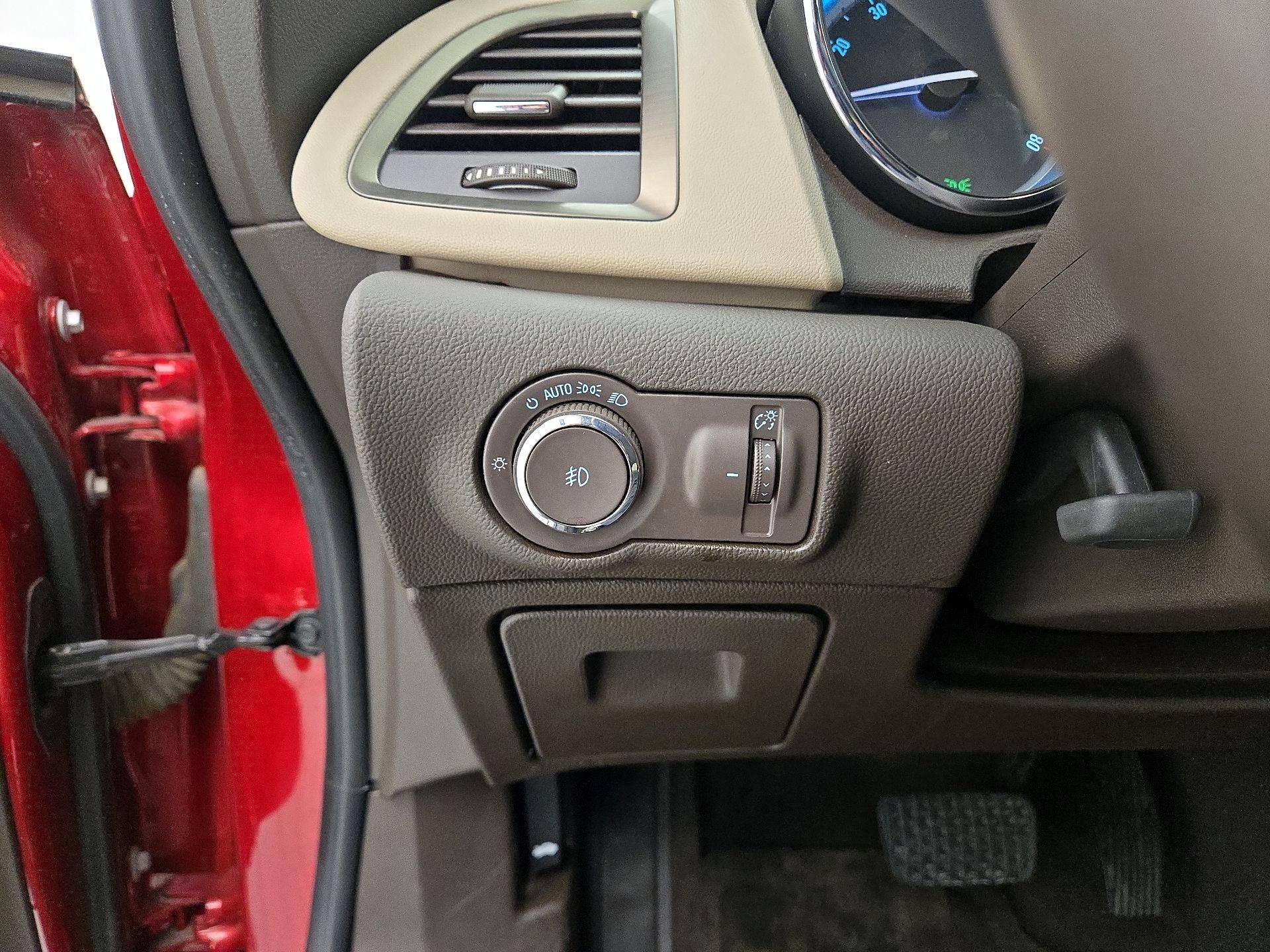 Thumbnail: 2016 Buick Verano - 13