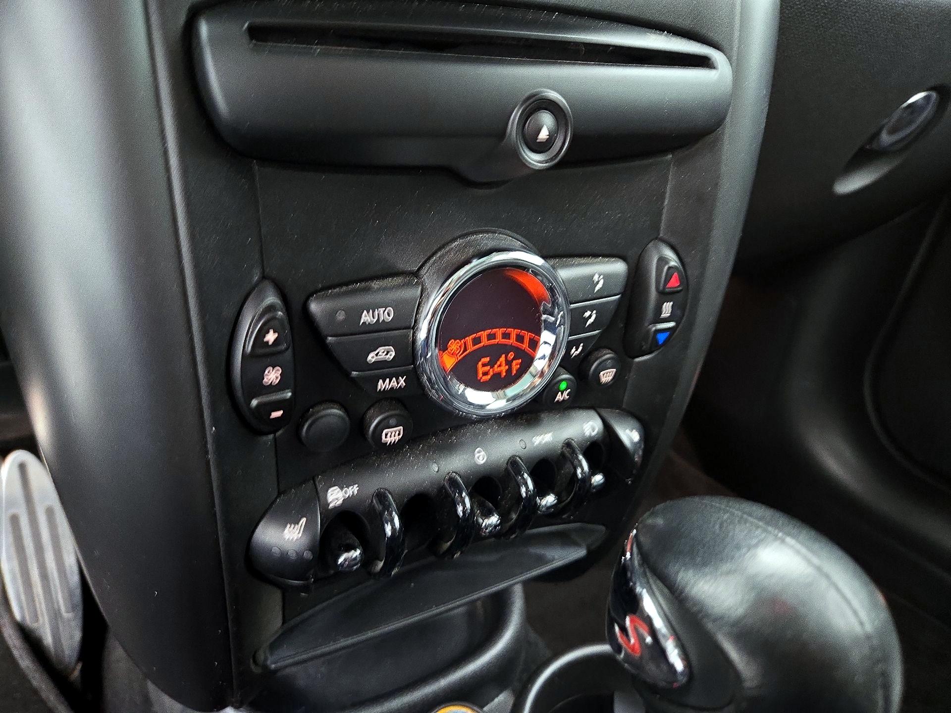 Thumbnail: 2015 MINI Cooper Countryman - 14