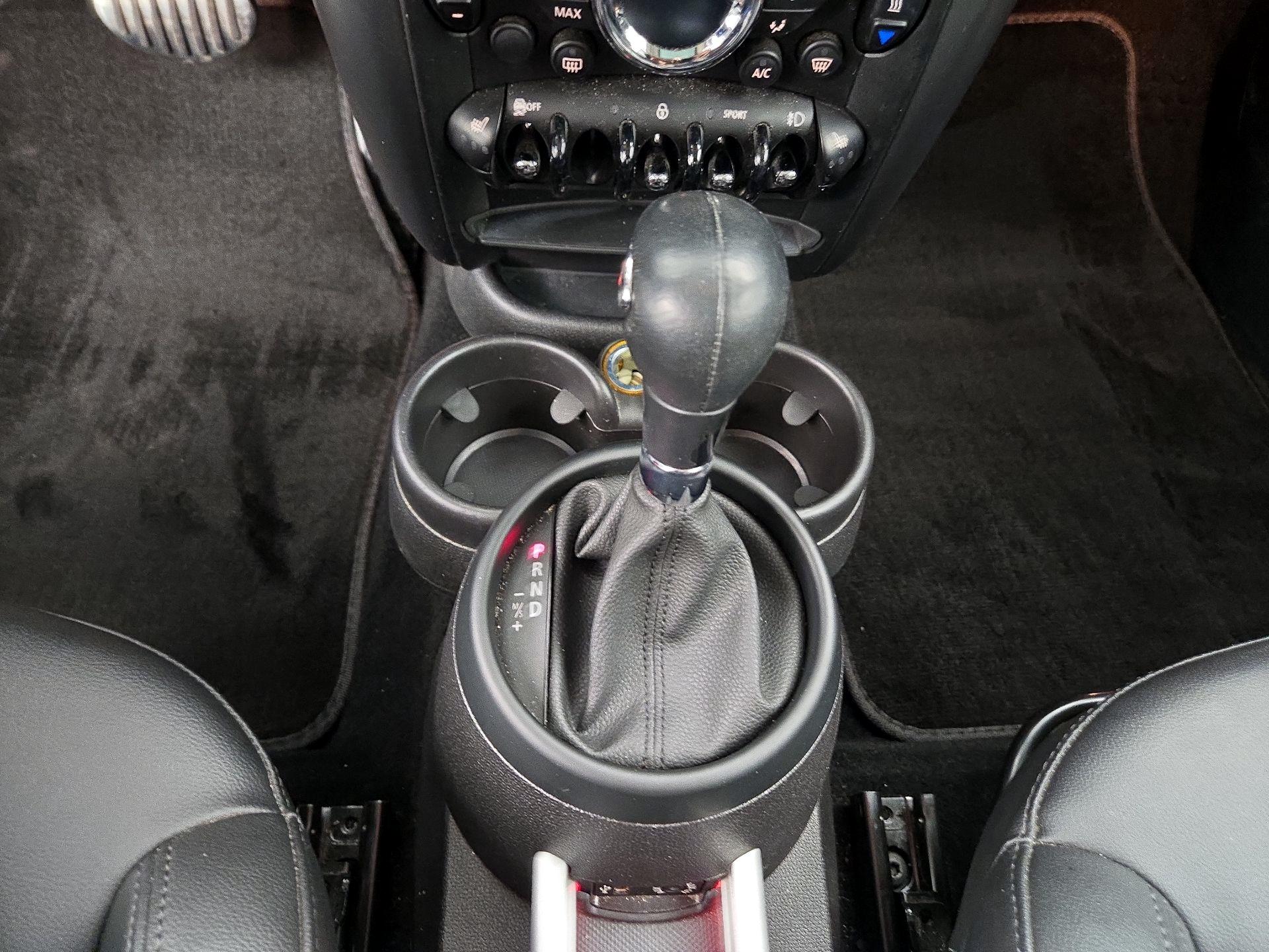 Thumbnail: 2015 MINI Cooper Countryman - 15