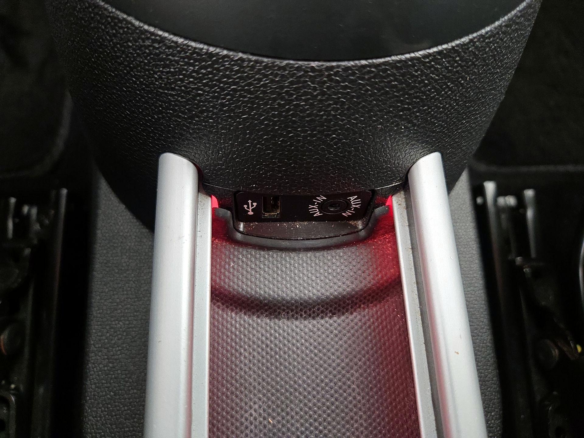 Thumbnail: 2015 MINI Cooper Countryman - 16