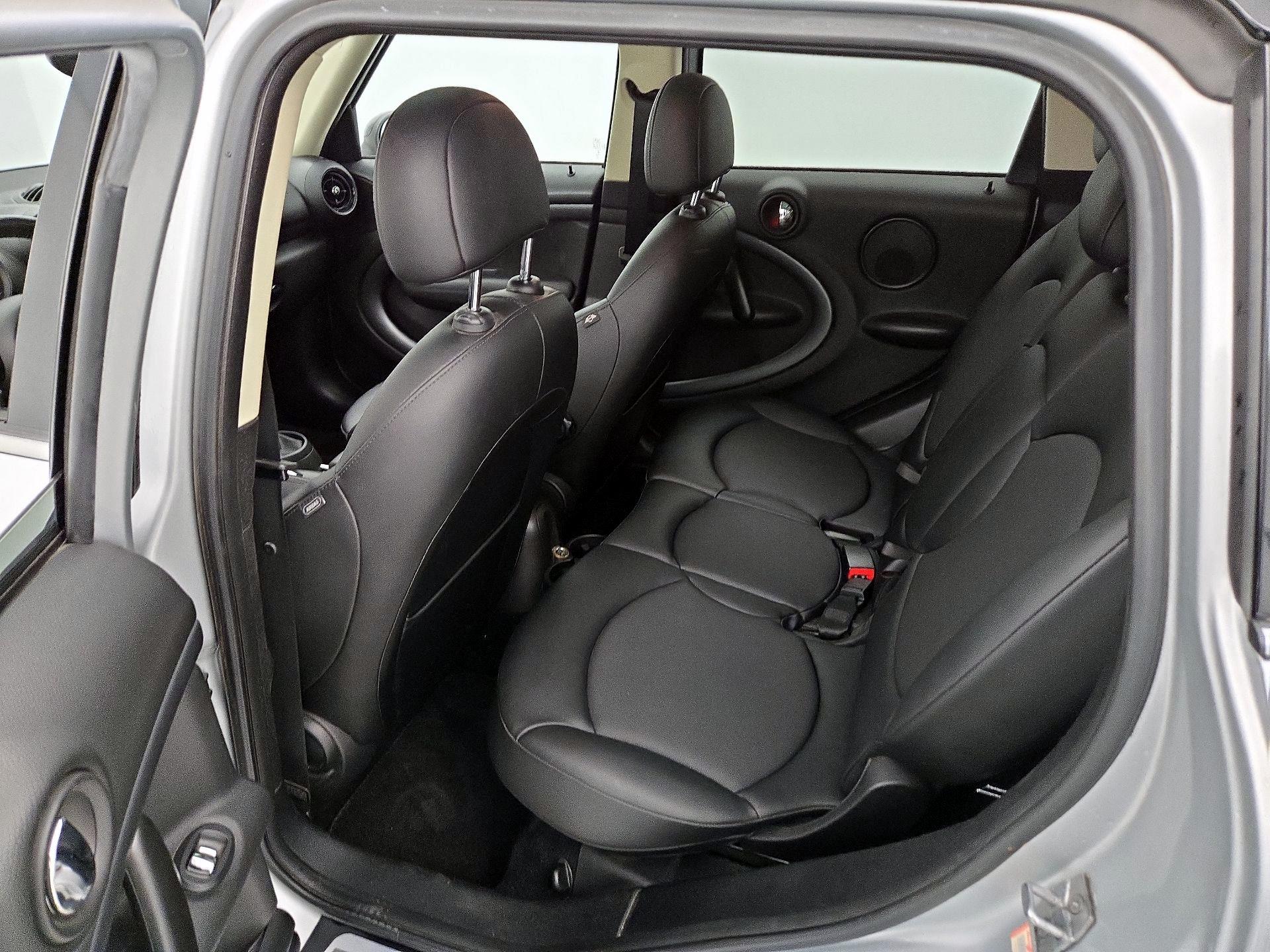 Thumbnail: 2015 MINI Cooper Countryman - 18